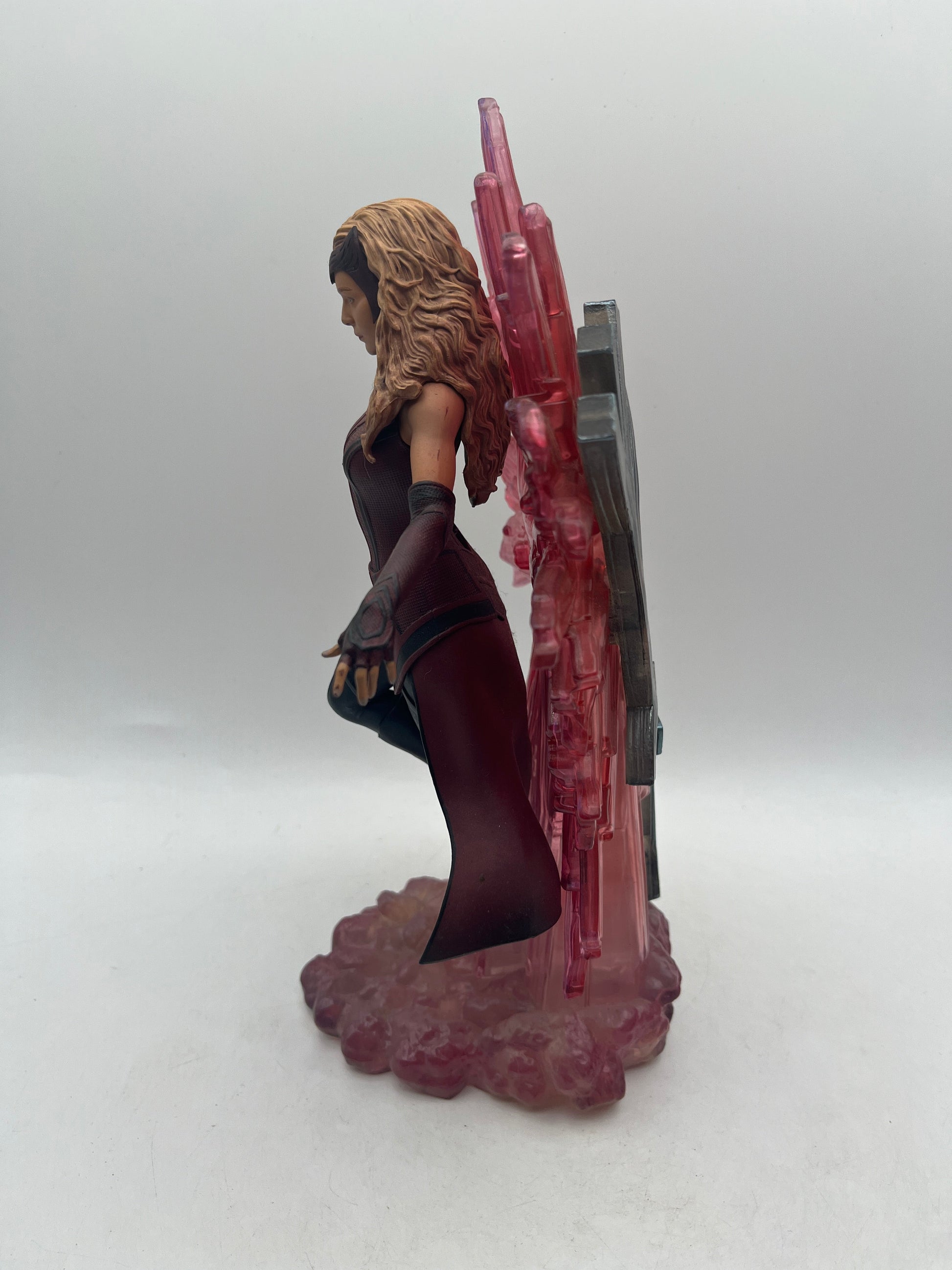 MARVEL GALLERY SCARLET WITCH 10" PVC DIORAMA TOY FIGURE STATUE WANDAVISION FRENLY BRICKS - Open 7 Days