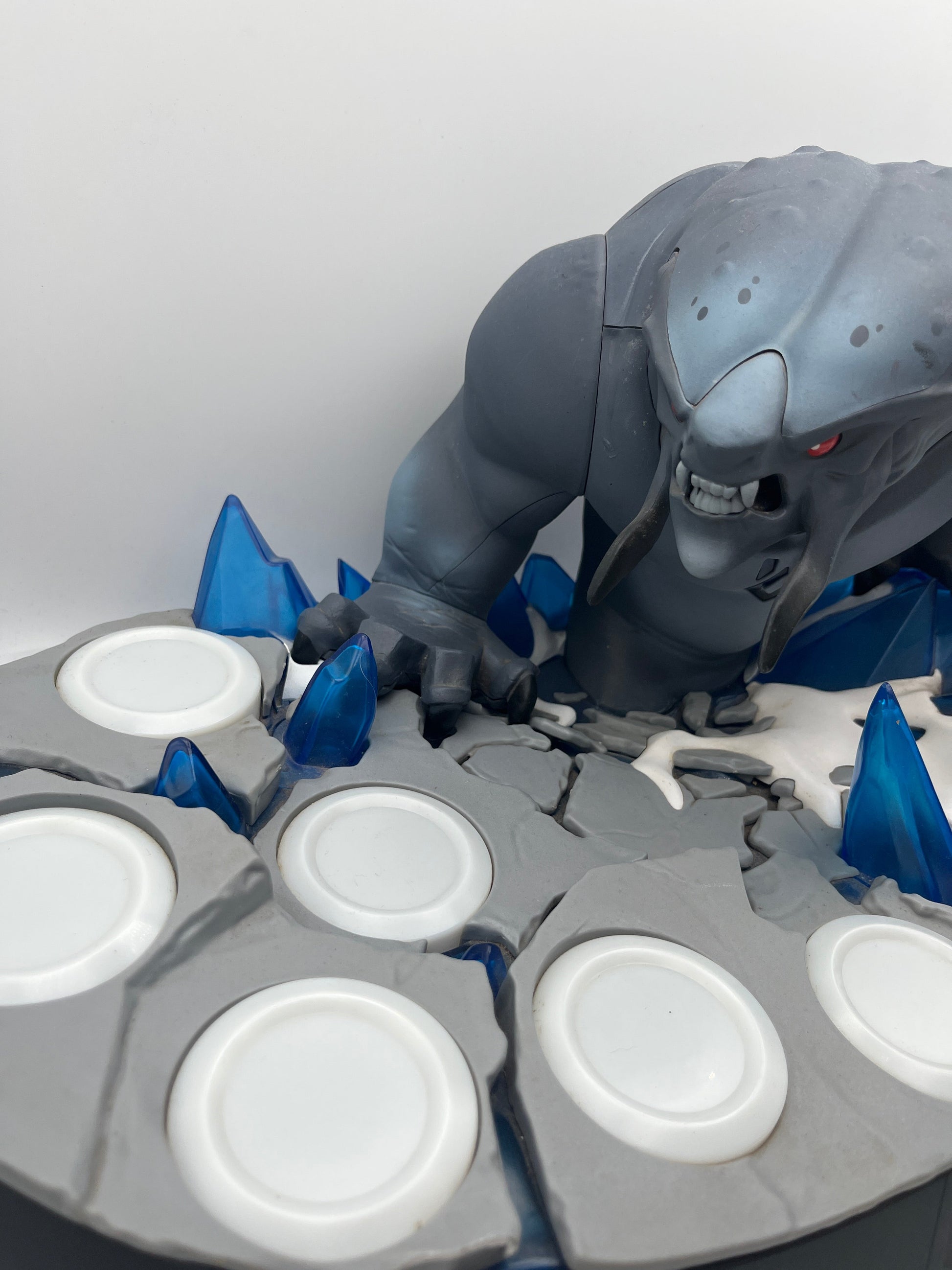 Disney Infinity 2.0 Collectors MARVEL FROST GIANT BEAST Base Display Stand FRENLY BRICKS - Open 7 Days