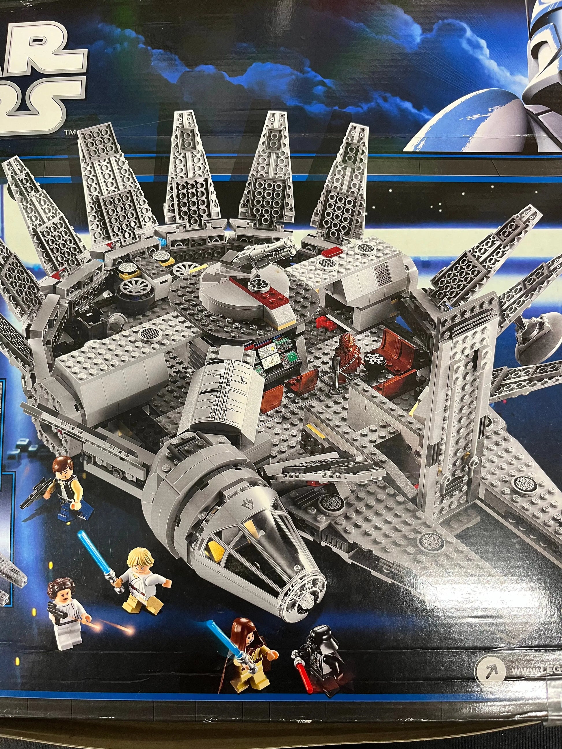 LEGO Star Wars Millennium Falcon  7965 FRENLY BRICKS - Open 7 Days