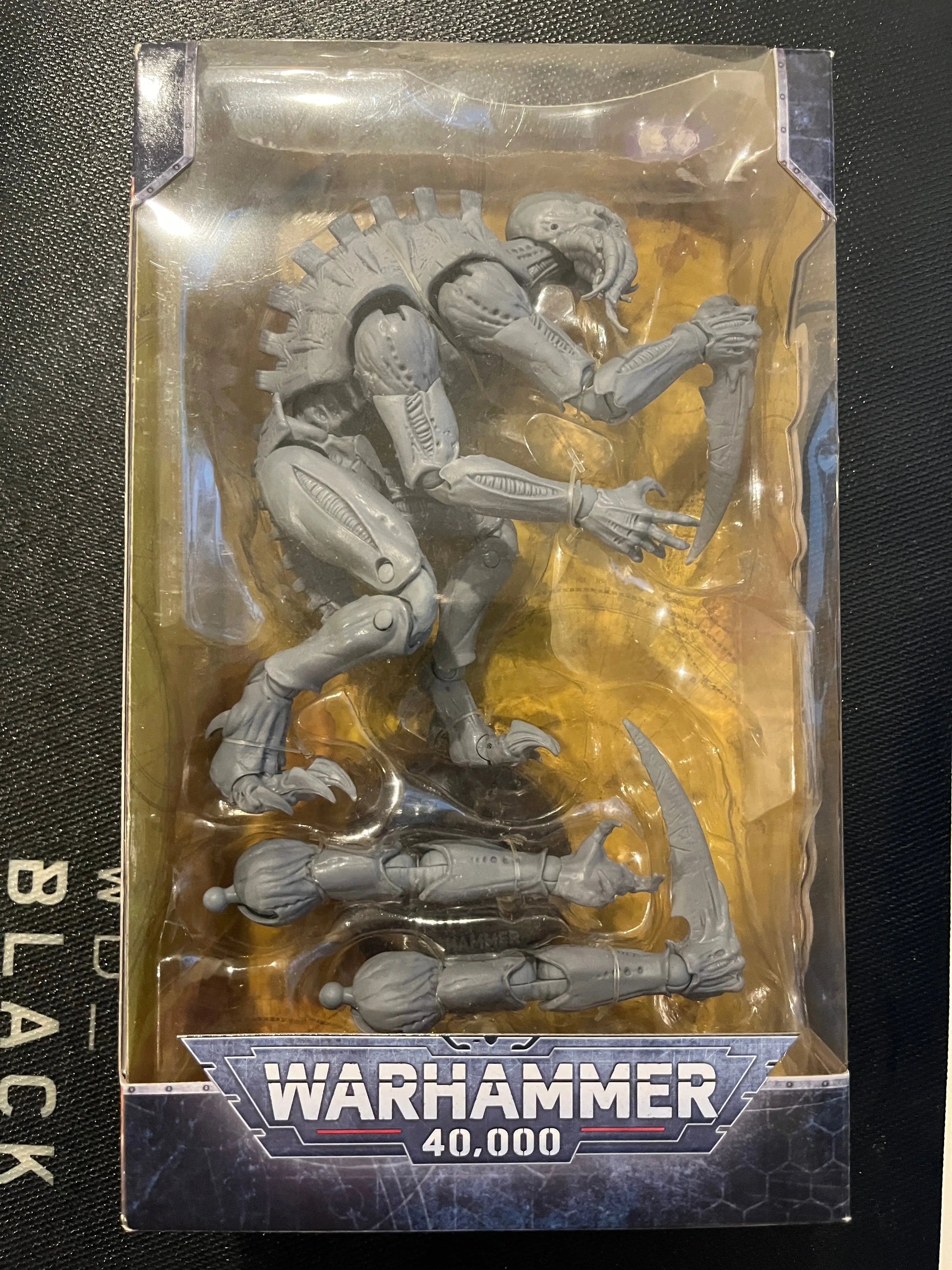 McFarlane Toys Figure Warhammer 40,000 YMGARL GENESTEALER (Artist Proof) FRENLY BRICKS - Open 7 Days