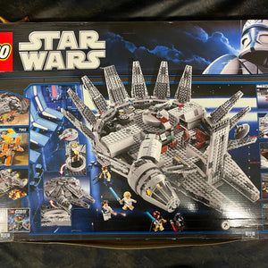 LEGO Star Wars Millennium Falcon  7965 FRENLY BRICKS - Open 7 Days