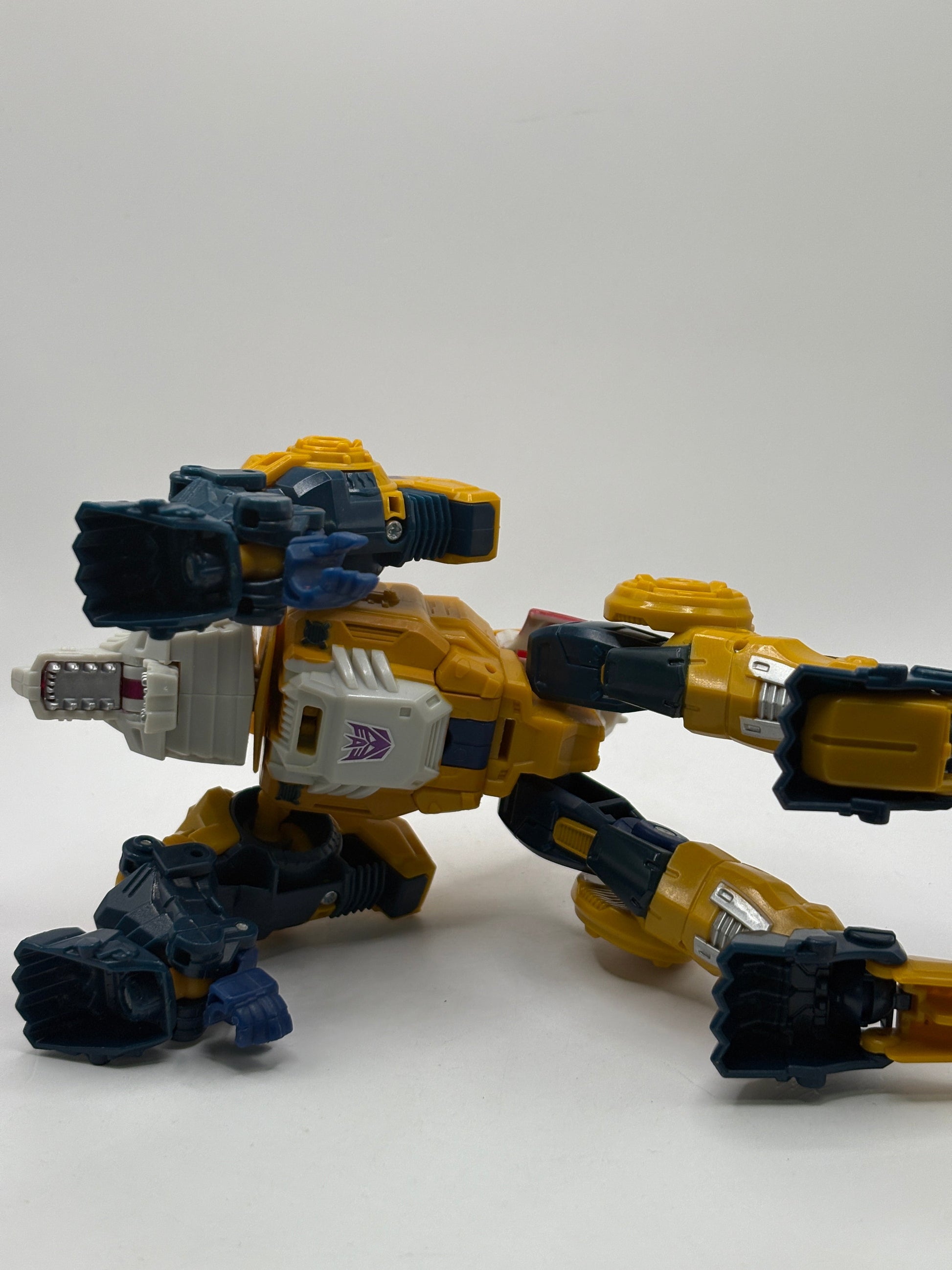 Transformers 2021 Generations Retro Headmasters Weirdwolf Action Figure FRENLY BRICKS - Open 7 Days