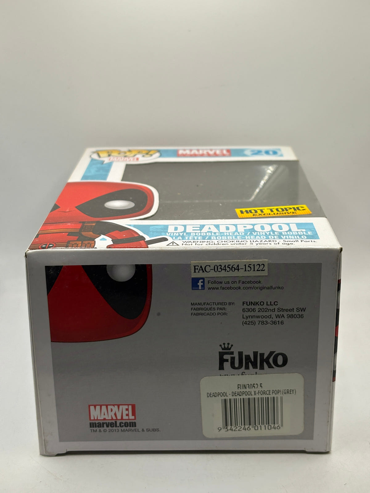 Funko POP! Marvel Universe #20 Deadpool Hot Topic Vinyl Bobble Head, photo 6 image 6
