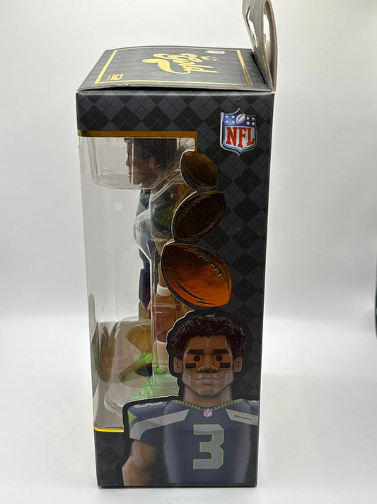 Funko POP! Gold NFL Russell Wilson Premium Vinyl Figure Series One FRENLY BRICKS - Open 7 Days