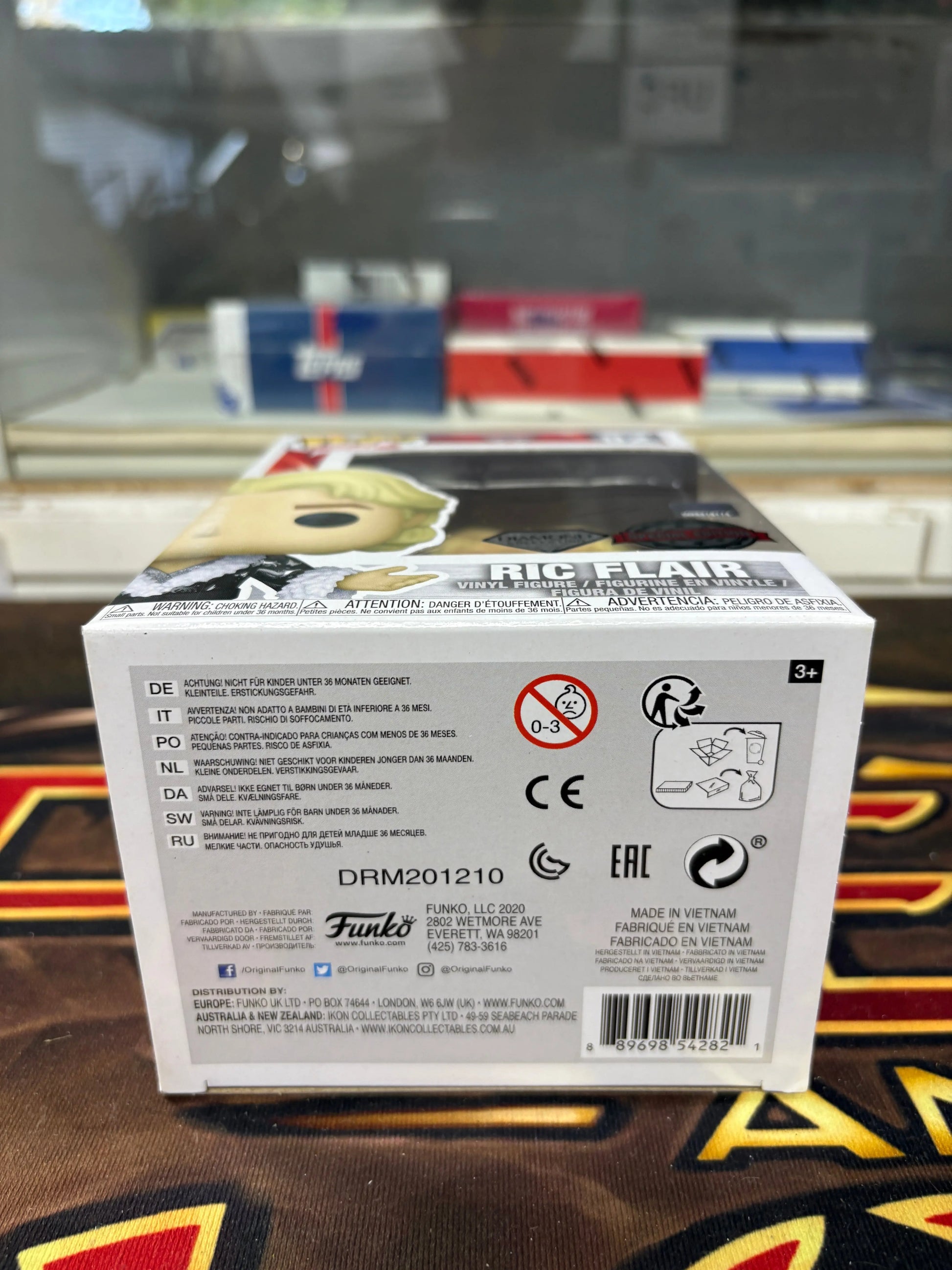 Funko POP! WWE Ric Flair #82 [Diamond Glitter] Exclusive FRENLY BRICKS - Open 7 Days