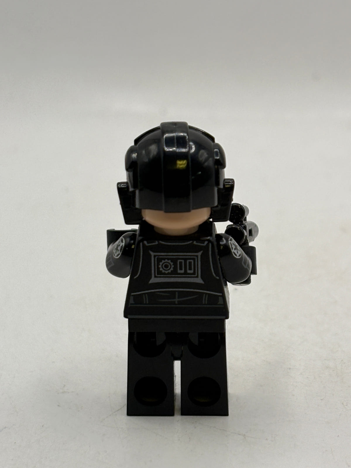 LEGO Star Wars UCS TIE Fighter Pilot Minifigure Sw0632 TIE Fighter 75095 image 3
