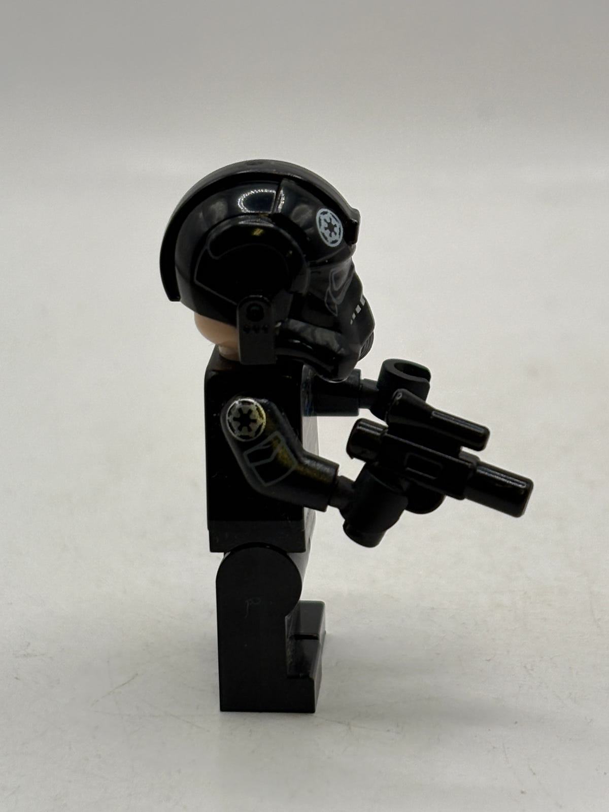 LEGO Star Wars UCS TIE Fighter Pilot Minifigure Sw0632 TIE Fighter 75095 image 4