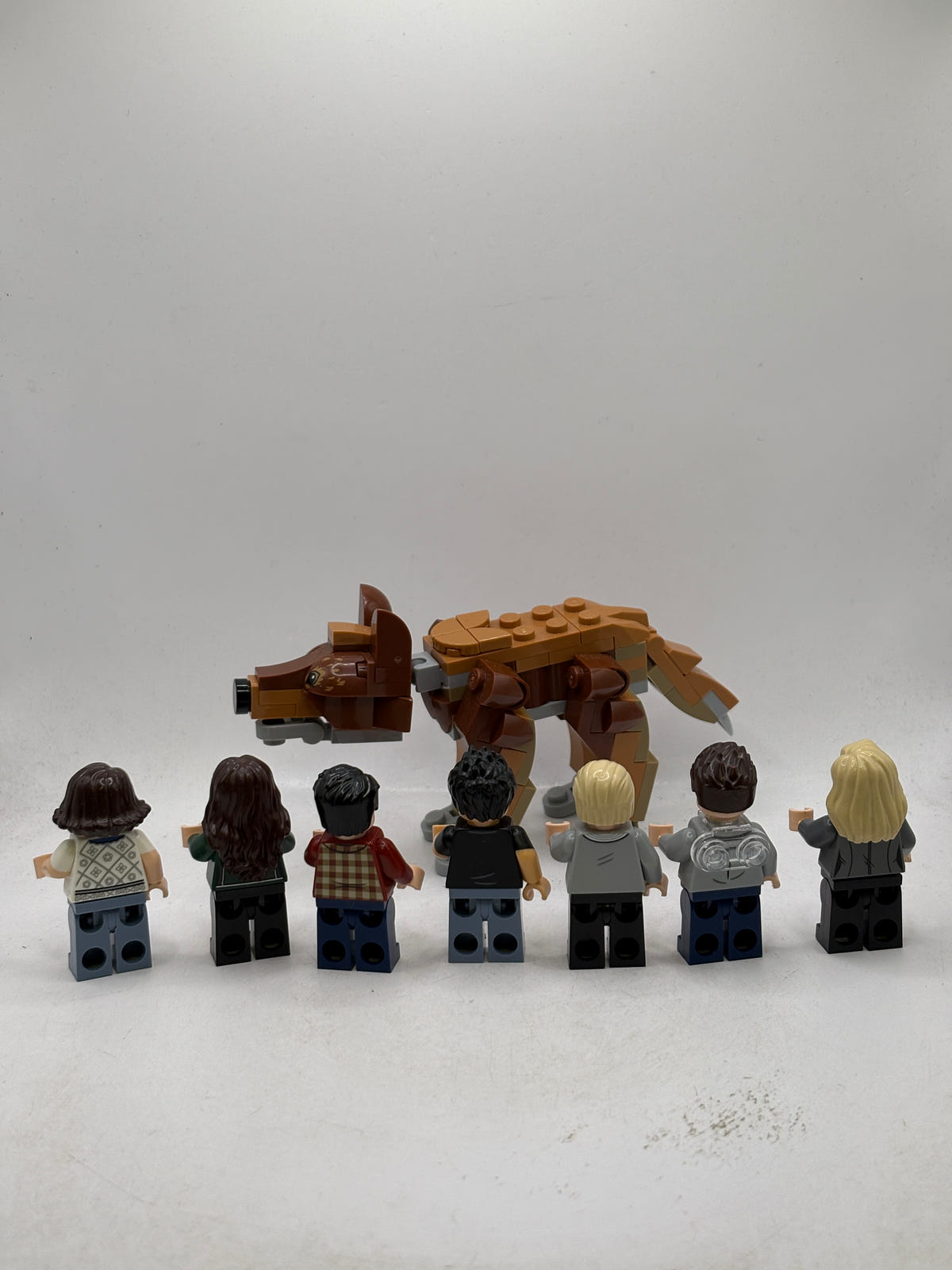Lego 21354 Twilight The Cullen House MINIFIGURES AND WOLF ONLY Loose image 3