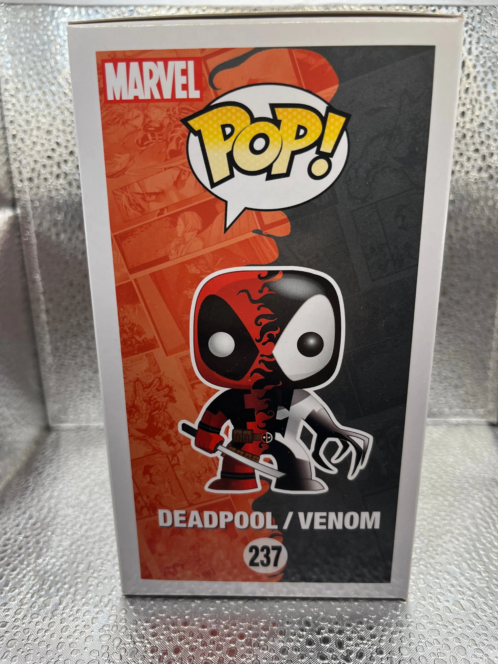 Funko POP Marvel - Deadpool/Venom #237 FRENLY BRICKS - Open 7 Days