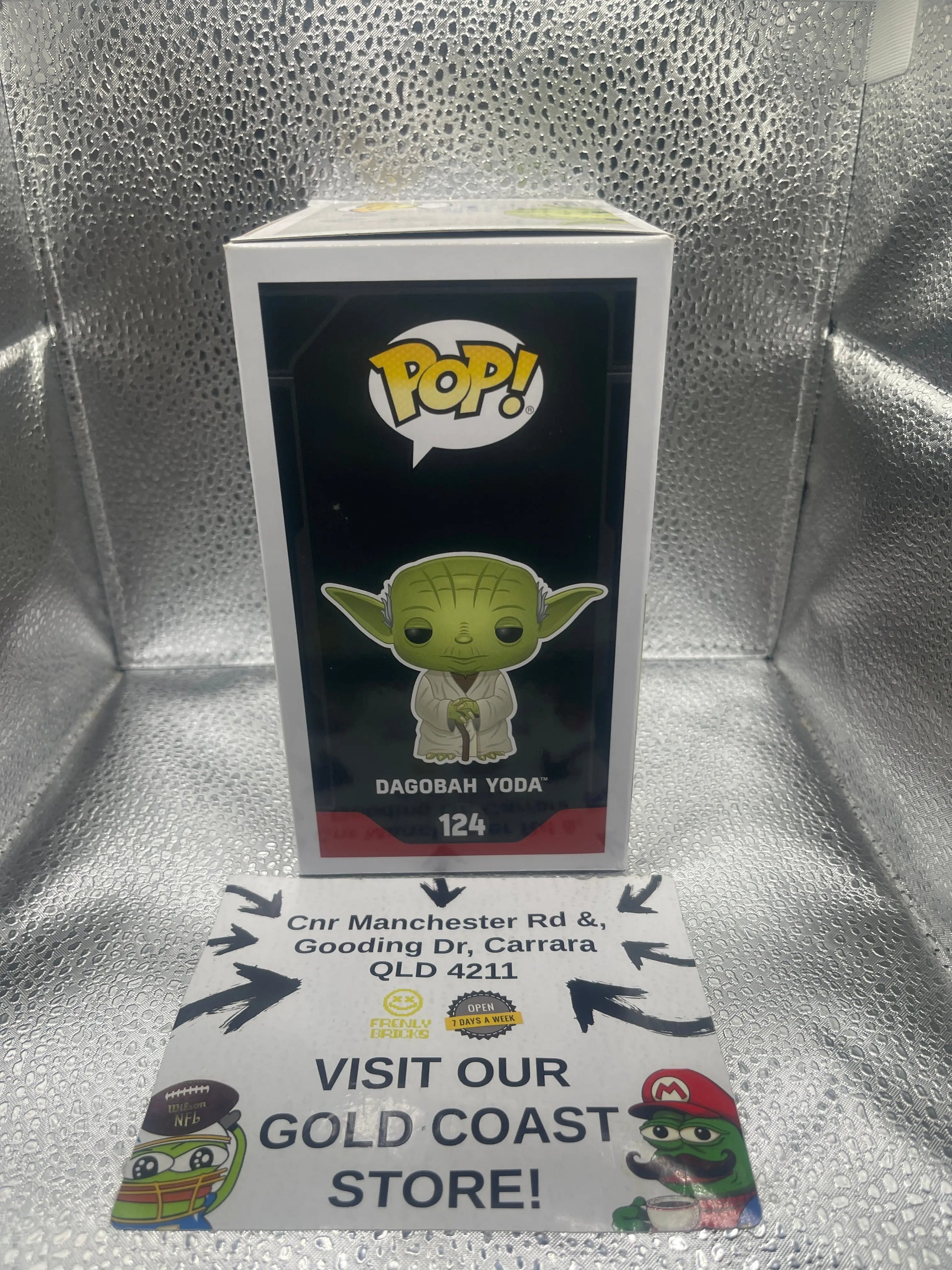 Funko POP! Star Wars: Dagobah Yoda #124 FRENLY BRICKS - Open 7 Days