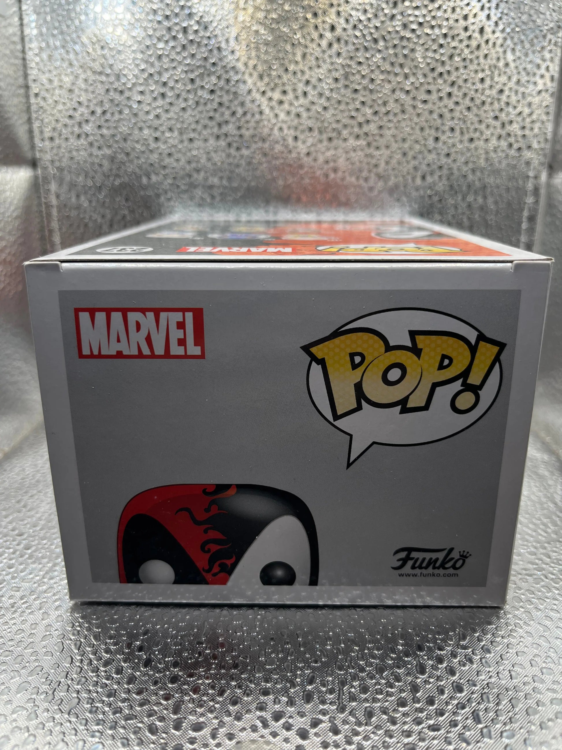 Funko POP Marvel - Deadpool/Venom #237 FRENLY BRICKS - Open 7 Days