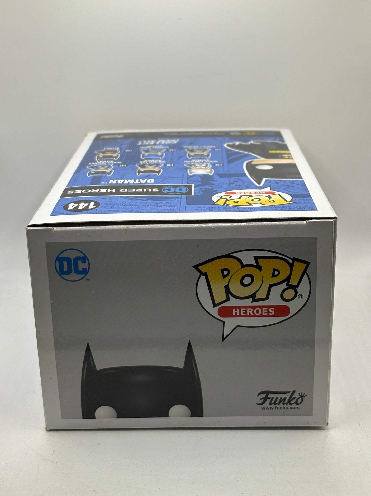 Funko POP! Heroes DC #144 Batman 2017 Fall Convention Exclusive FRENLY BRICKS - Open 7 Days