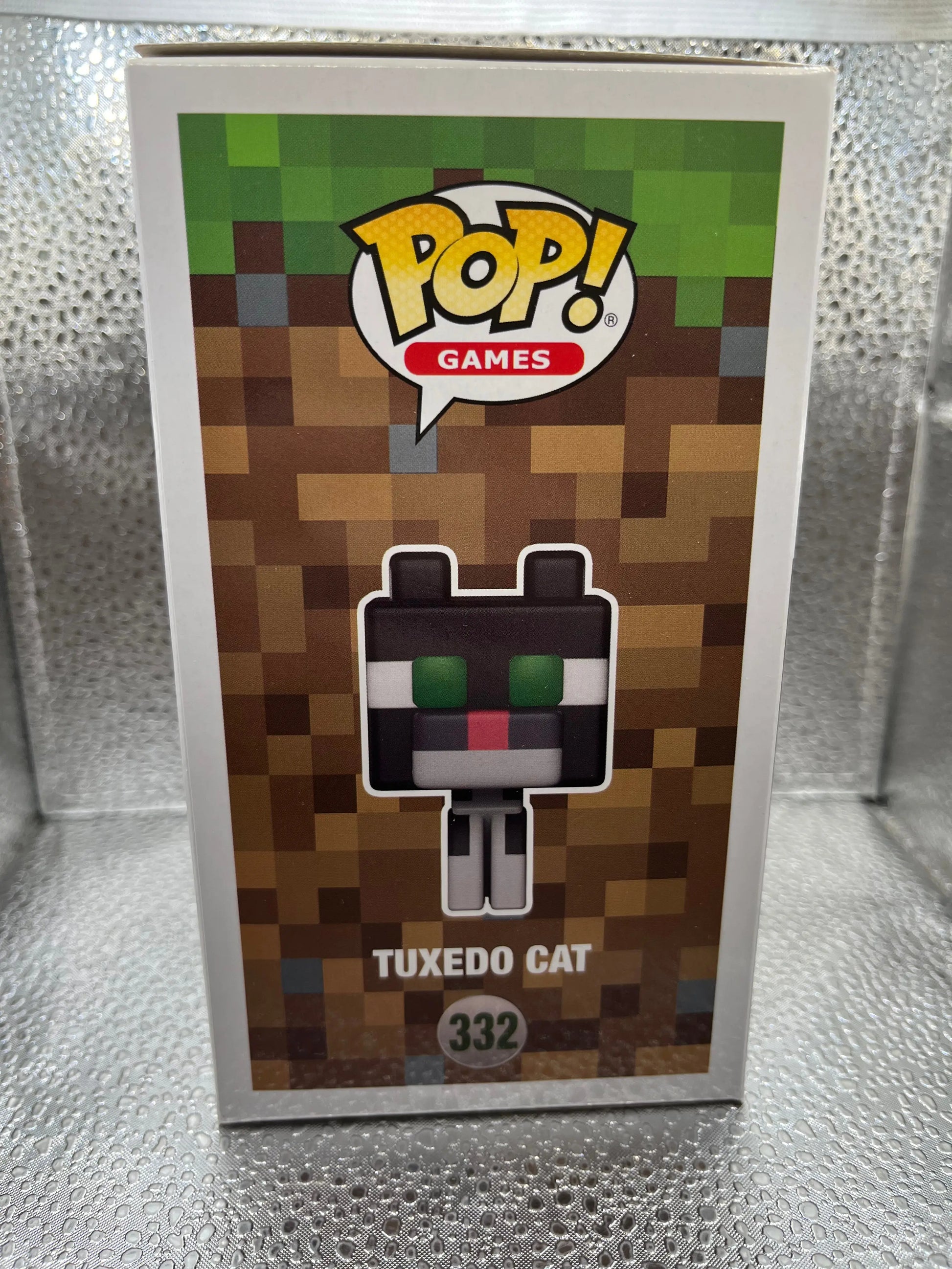 Funko POP Games - Tuxedo Cat (Chase Edition) FRENLY BRICKS - Open 7 Days