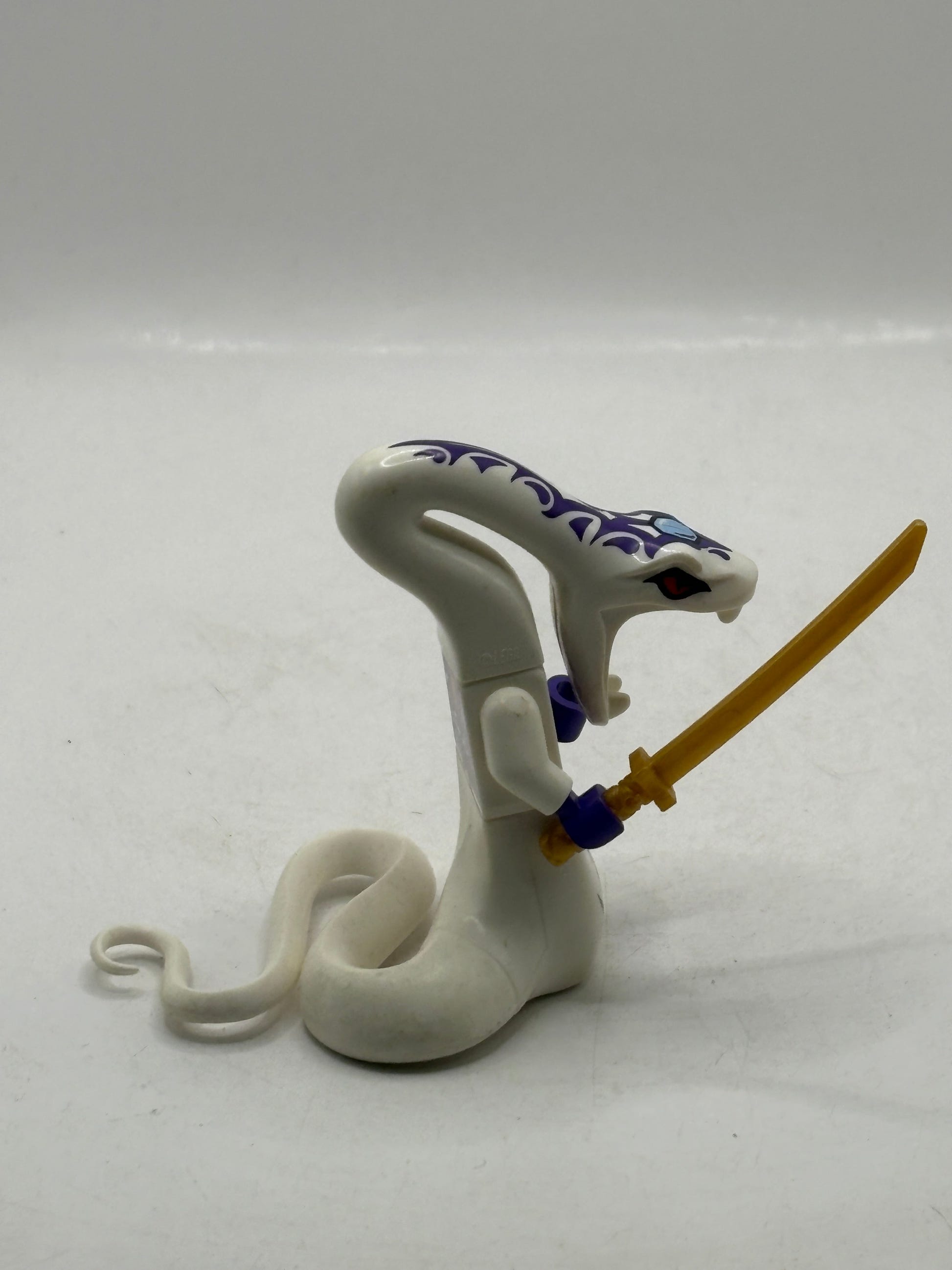 LEGO Ninjago White Snake Pythor Minifigure 70750 2015 - Excellent Condition, photo 3 image 3