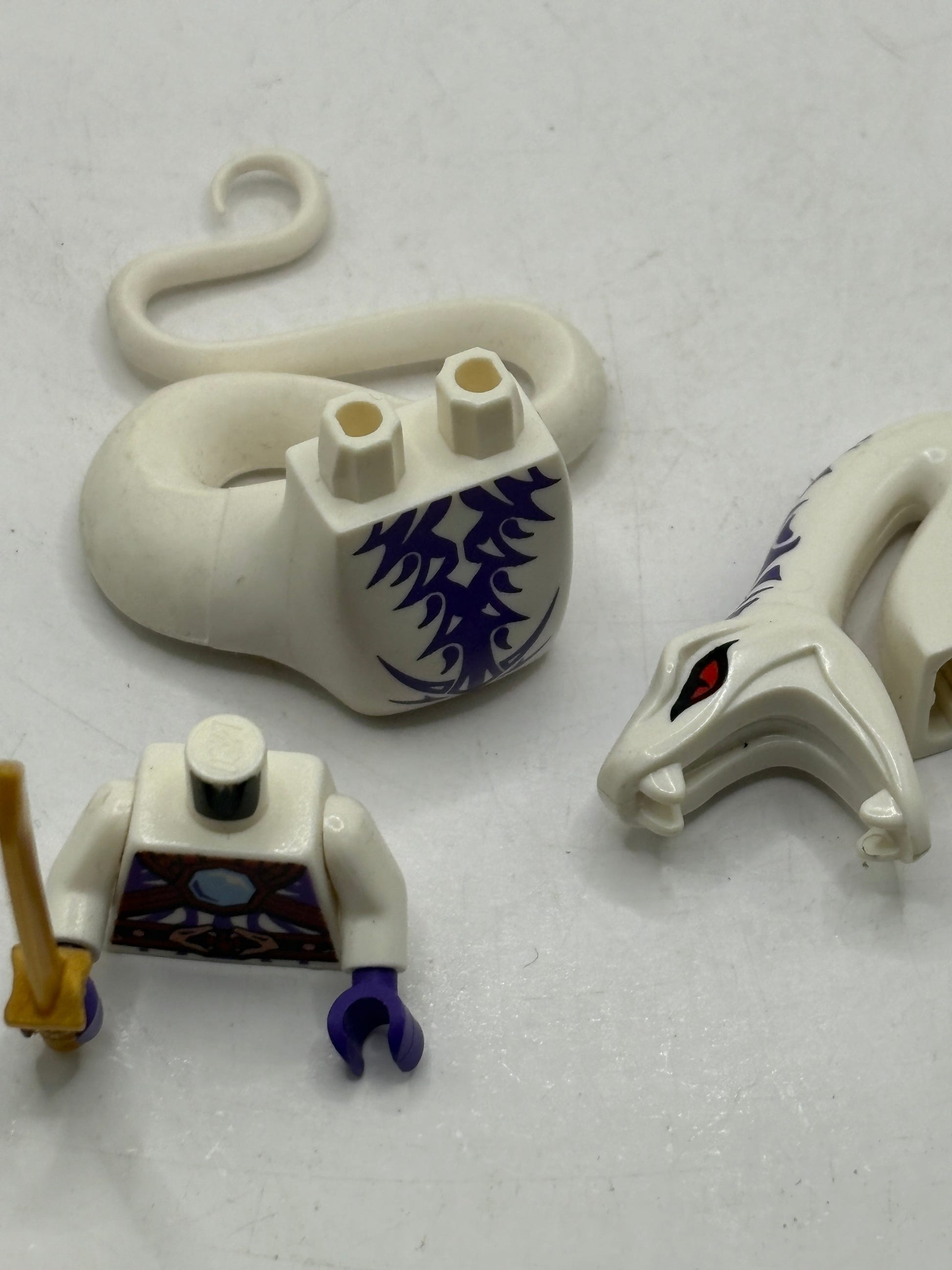 LEGO Ninjago White Snake Pythor Minifigure 70750 2015 - Excellent Condition, photo 8 image 8
