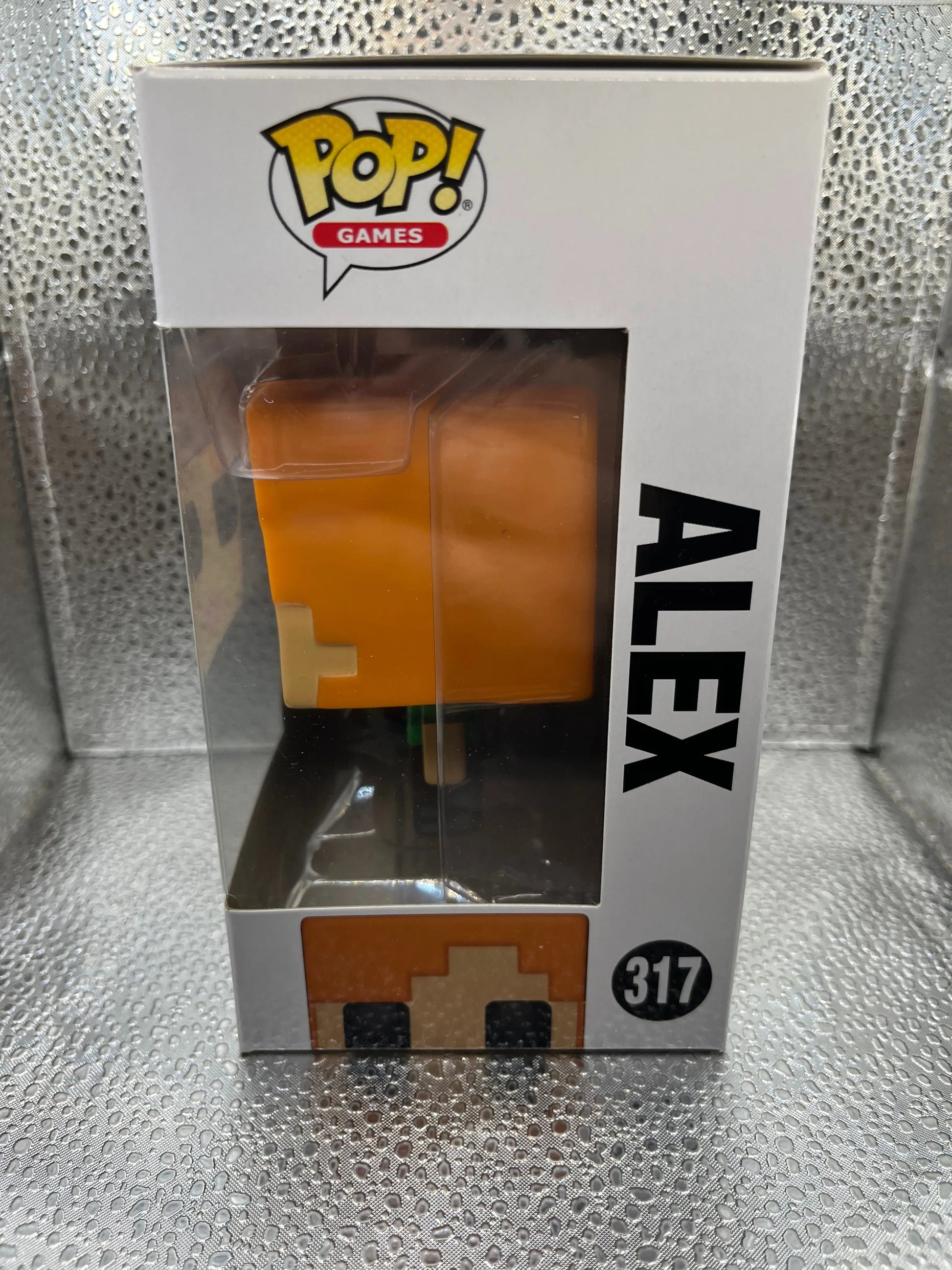 Funko POP Games - Minecraft - Alex #317 FRENLY BRICKS - Open 7 Days