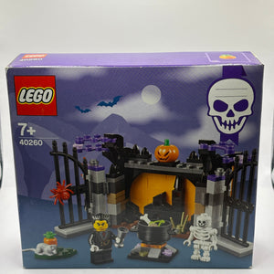 Lego Seasonal Halloween Haunt 40260 New and Sealed FRENLY BRICKS - Open 7 Days