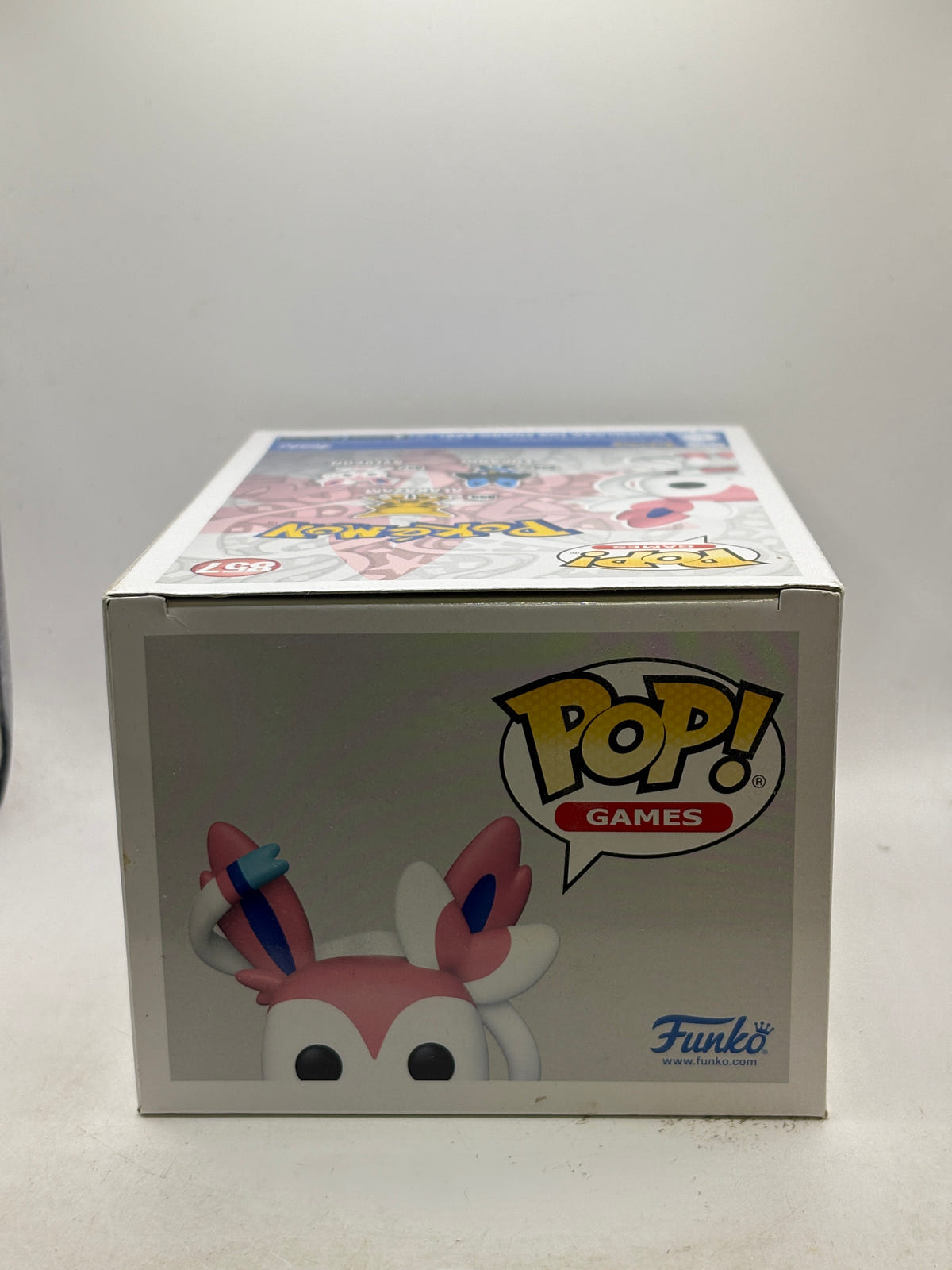 Funko POP! Games Pokemon #857 Sylveon Vinyl Figure image 5