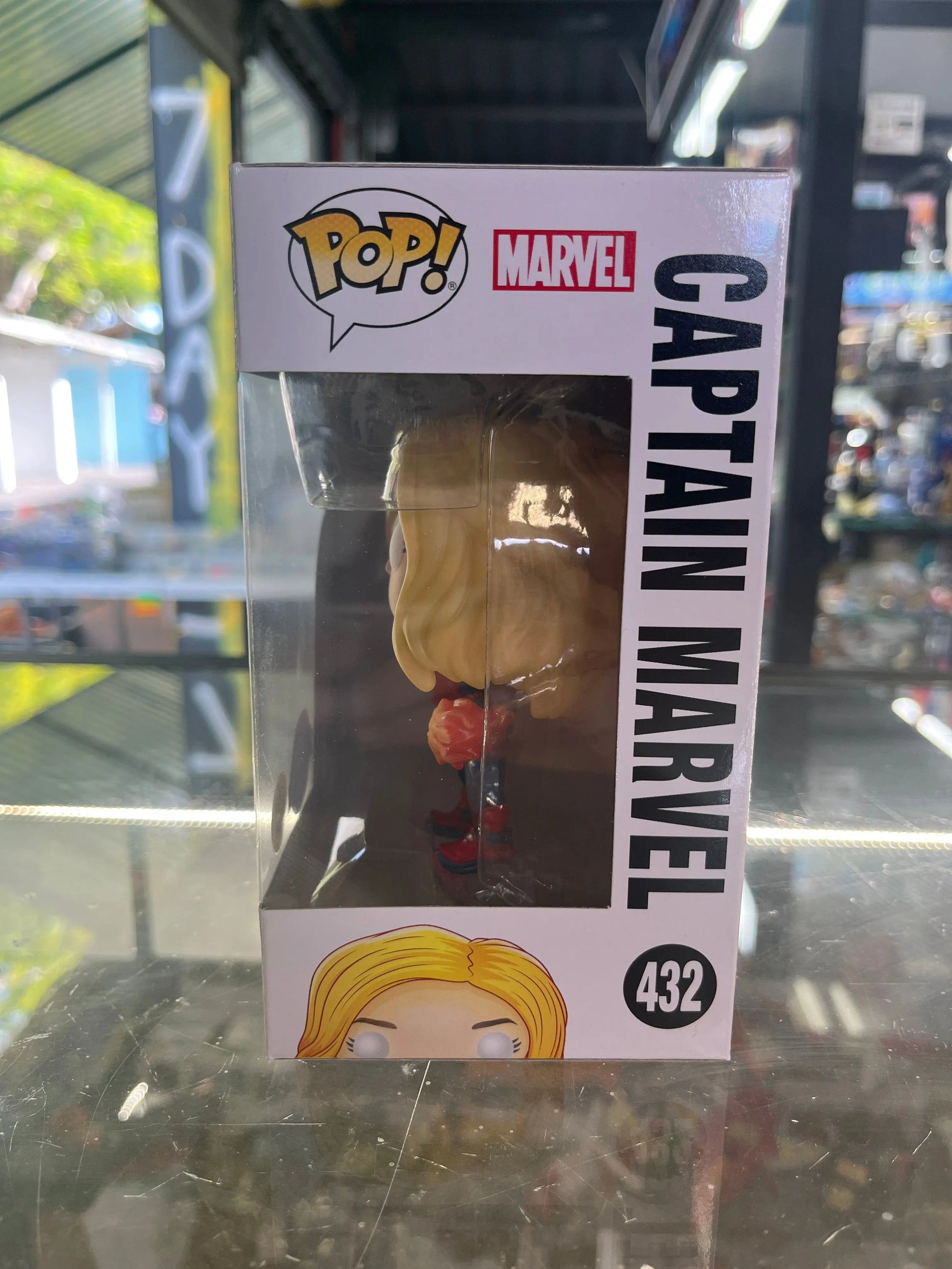Funko POP Captain Marvel #432 Bobblehead Glow In The Dark FRENLY BRICKS - Open 7 Days