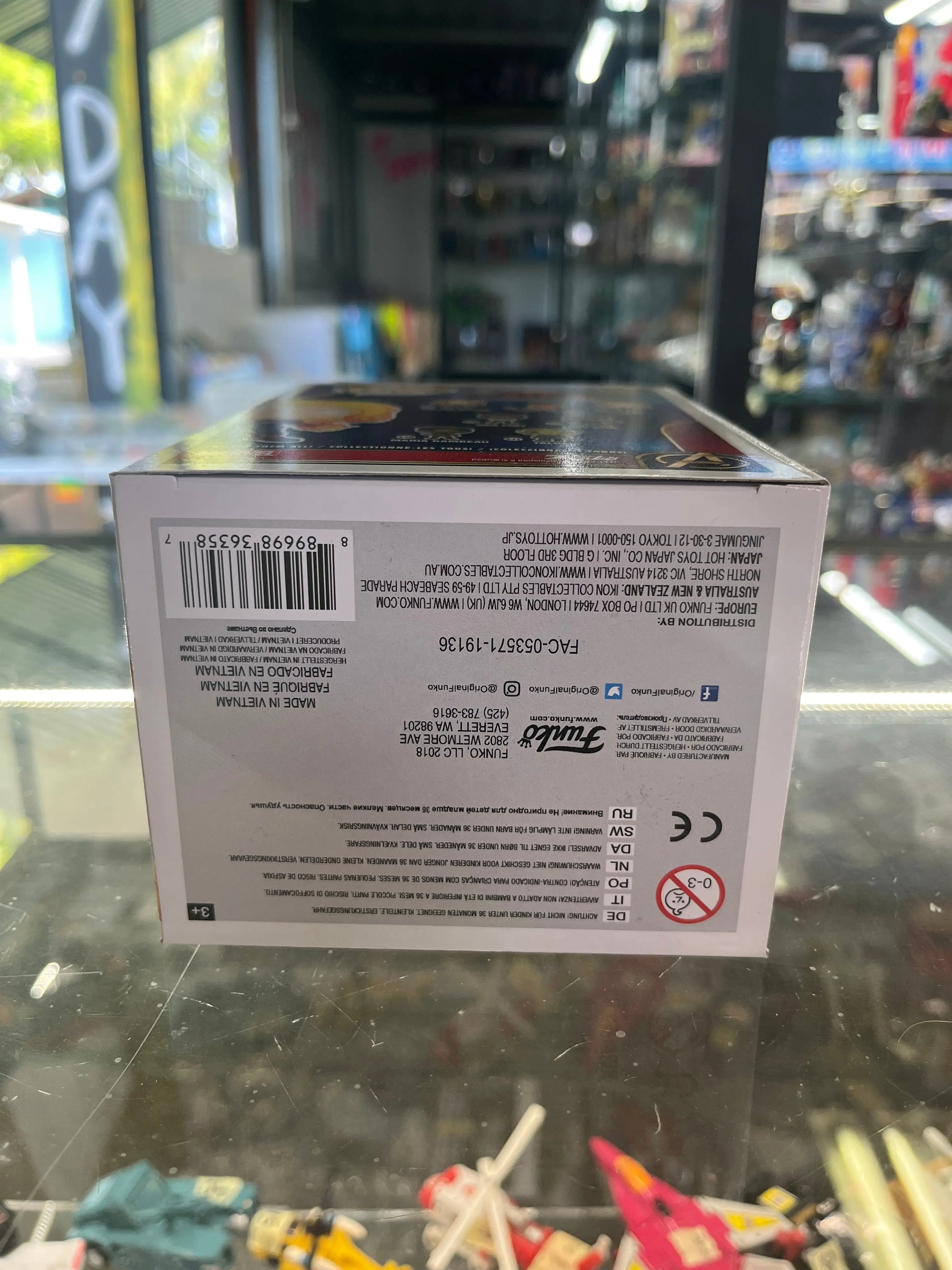 Funko POP Captain Marvel #432 Bobblehead Glow In The Dark FRENLY BRICKS - Open 7 Days