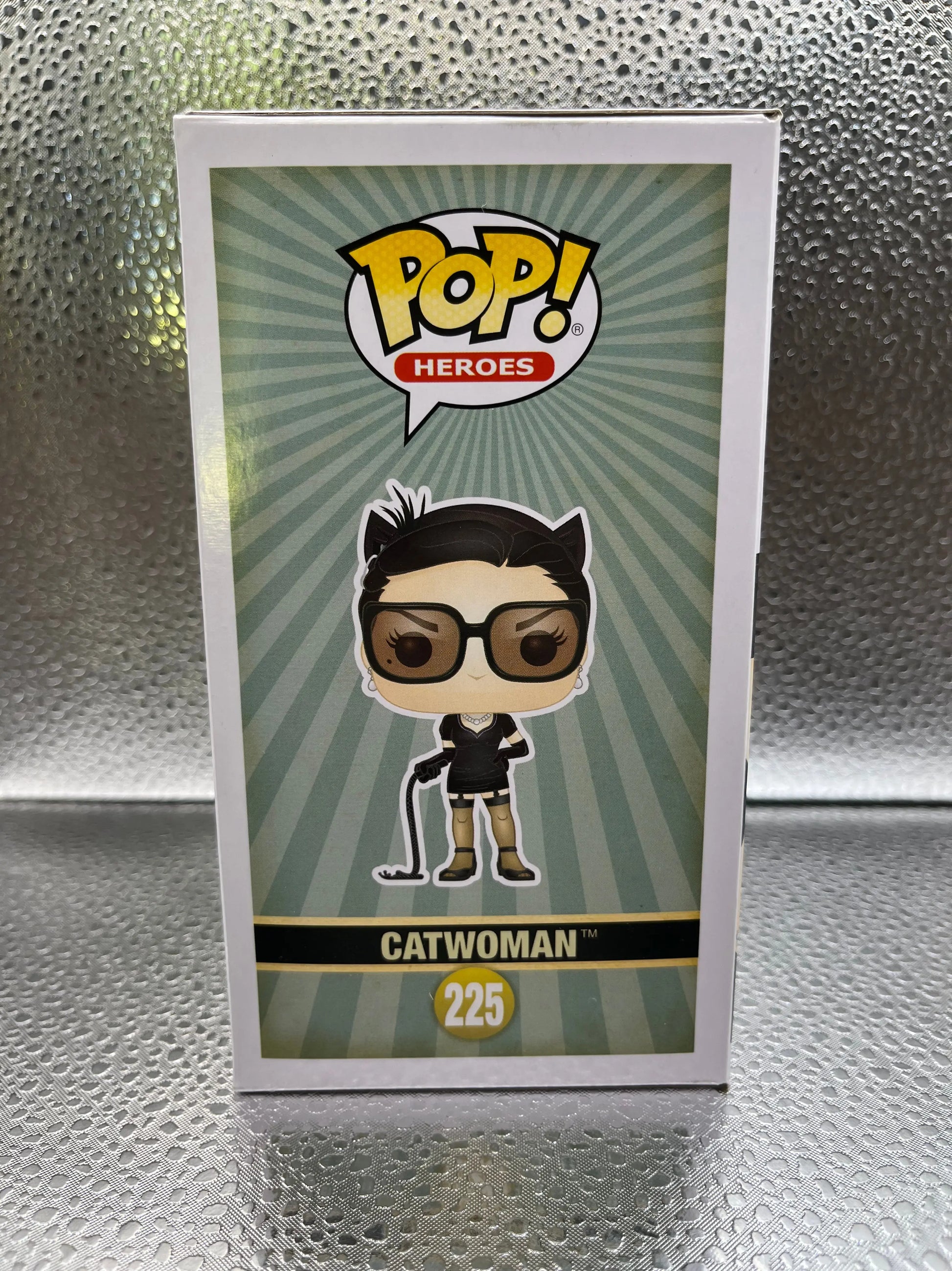 Funko POP Heroes - DC Bombshells - Catwoman (Chase Edition) #225 FRENLY BRICKS - Open 7 Days