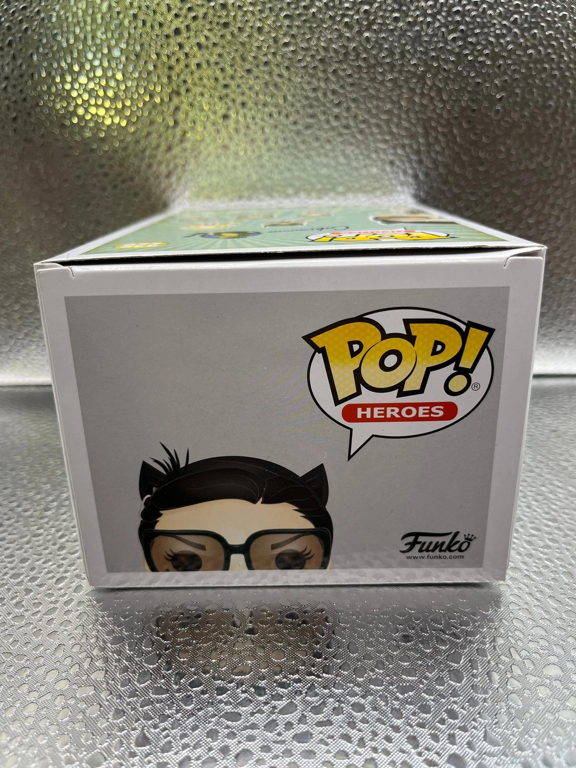 Funko POP Heroes - DC Bombshells - Catwoman (Chase Edition) #225 FRENLY BRICKS - Open 7 Days