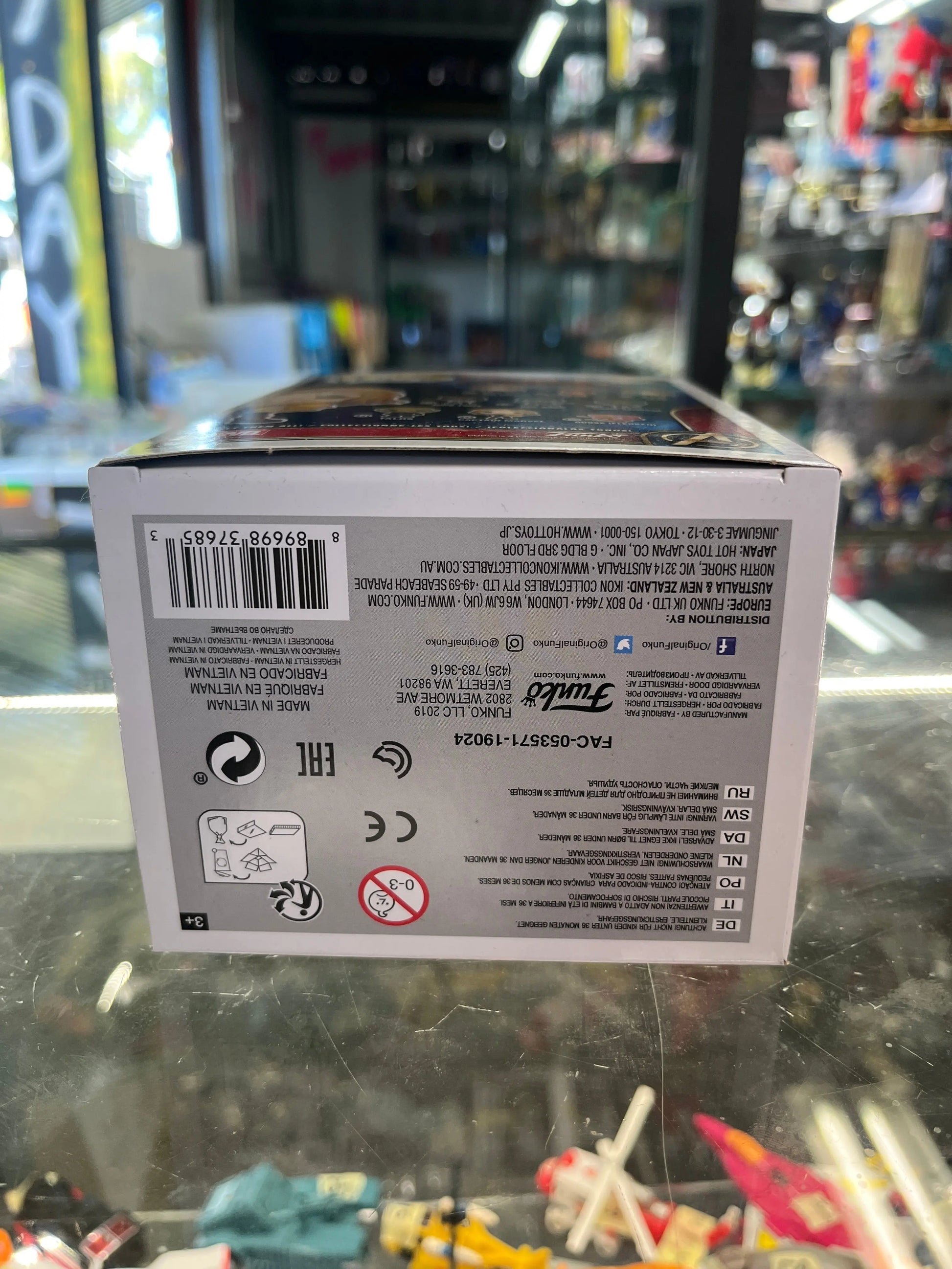 Funko POP Marvel - Captain Marvel #444 GITD FRENLY BRICKS - Open 7 Days