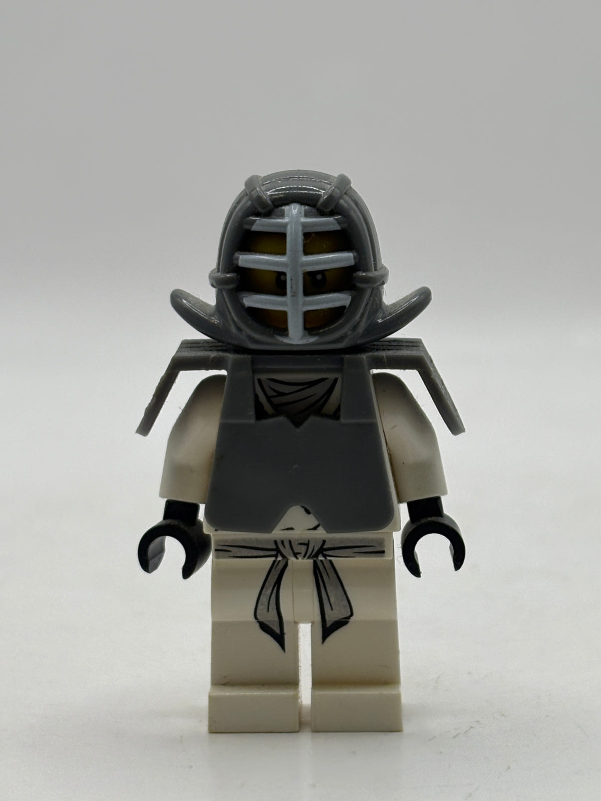 LEGO Ninjago Minifigure Kendo Zane Njo0044 Njo044 TORSO CRACK image 1