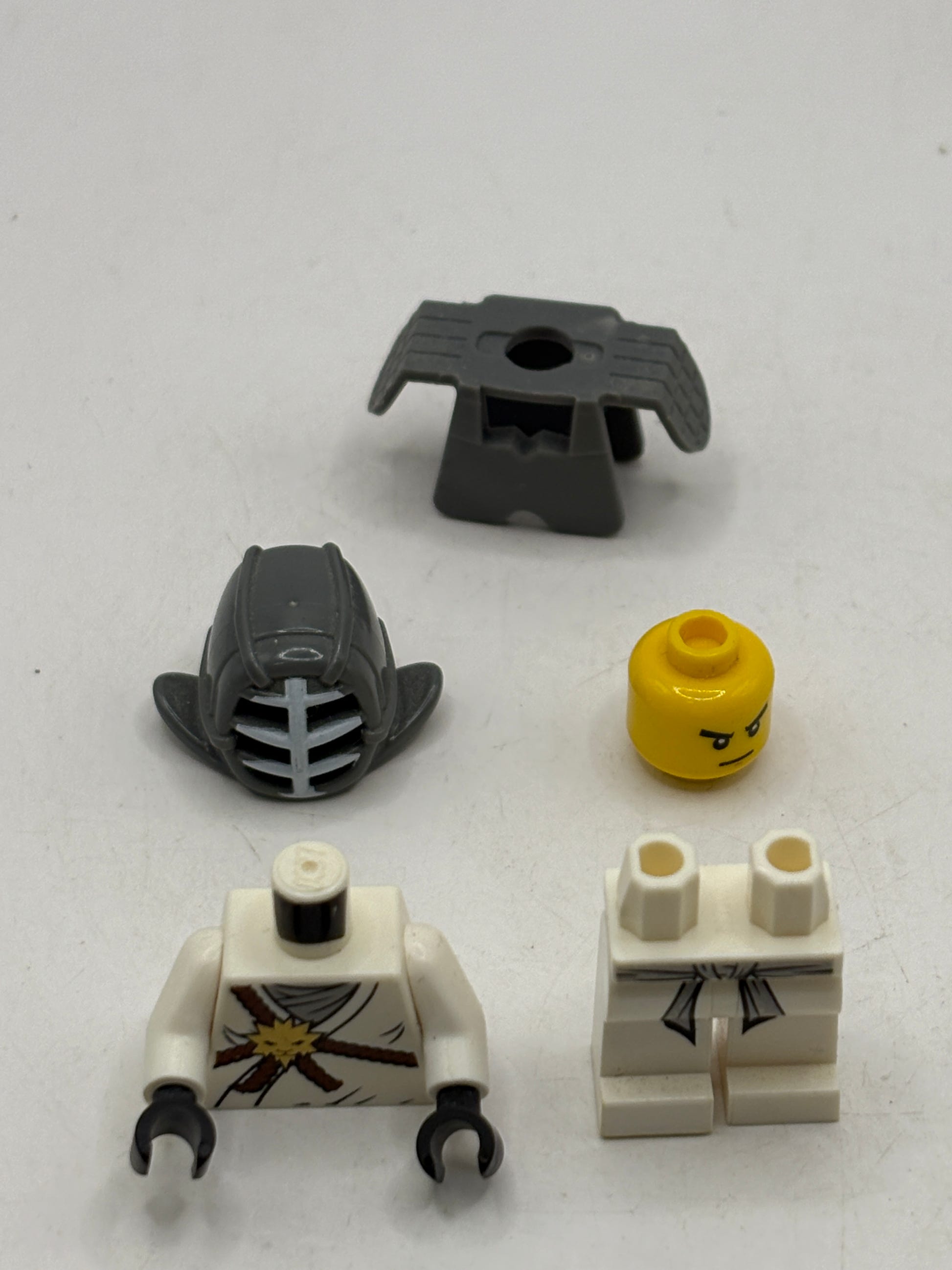 LEGO Ninjago Minifigure Kendo Zane Njo0044 Njo044 TORSO CRACK image 5