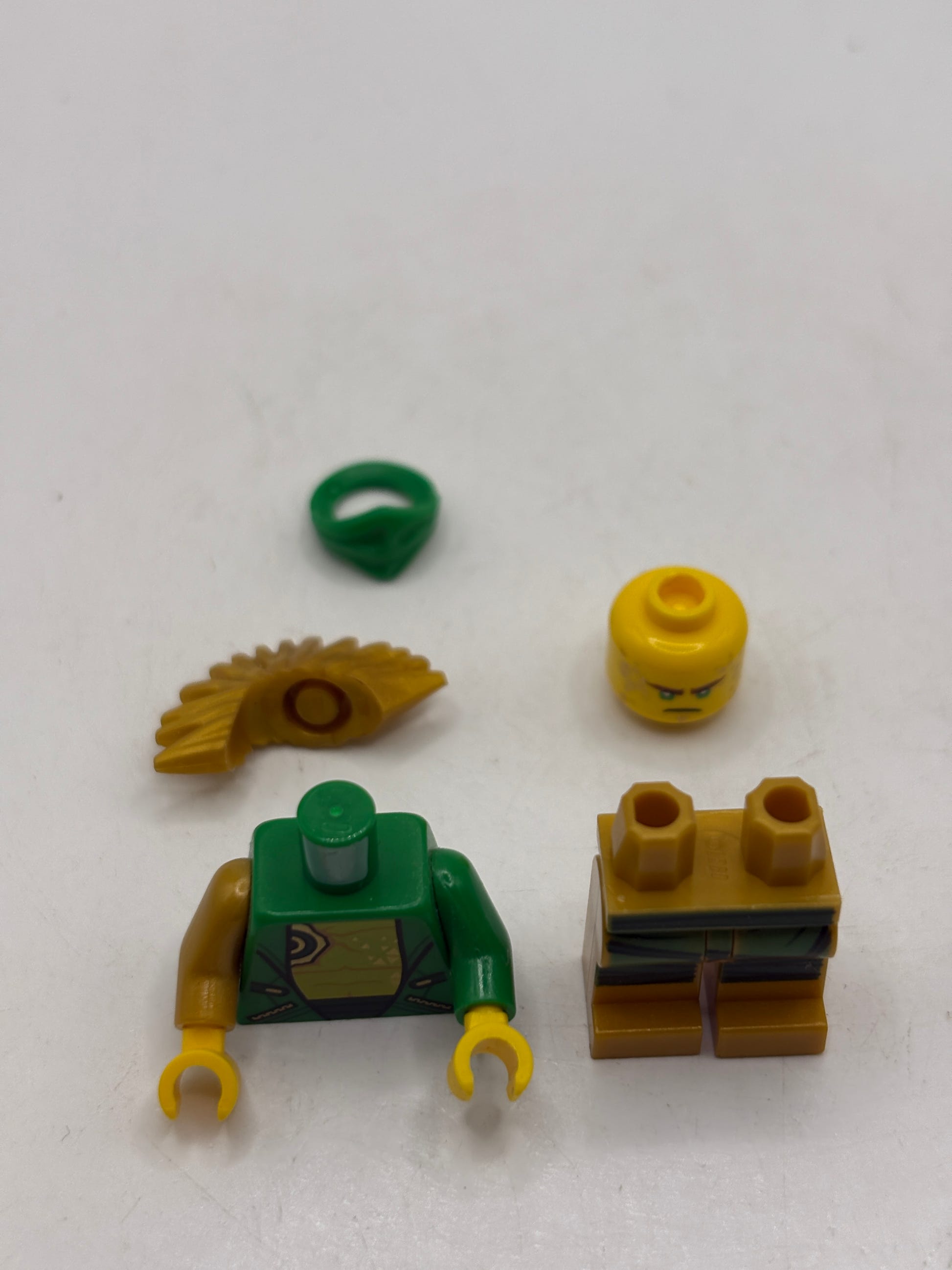 LEGO Ninjago Avatar Lloyd Minifigure ( 71716 ) Arcade Pod image 5