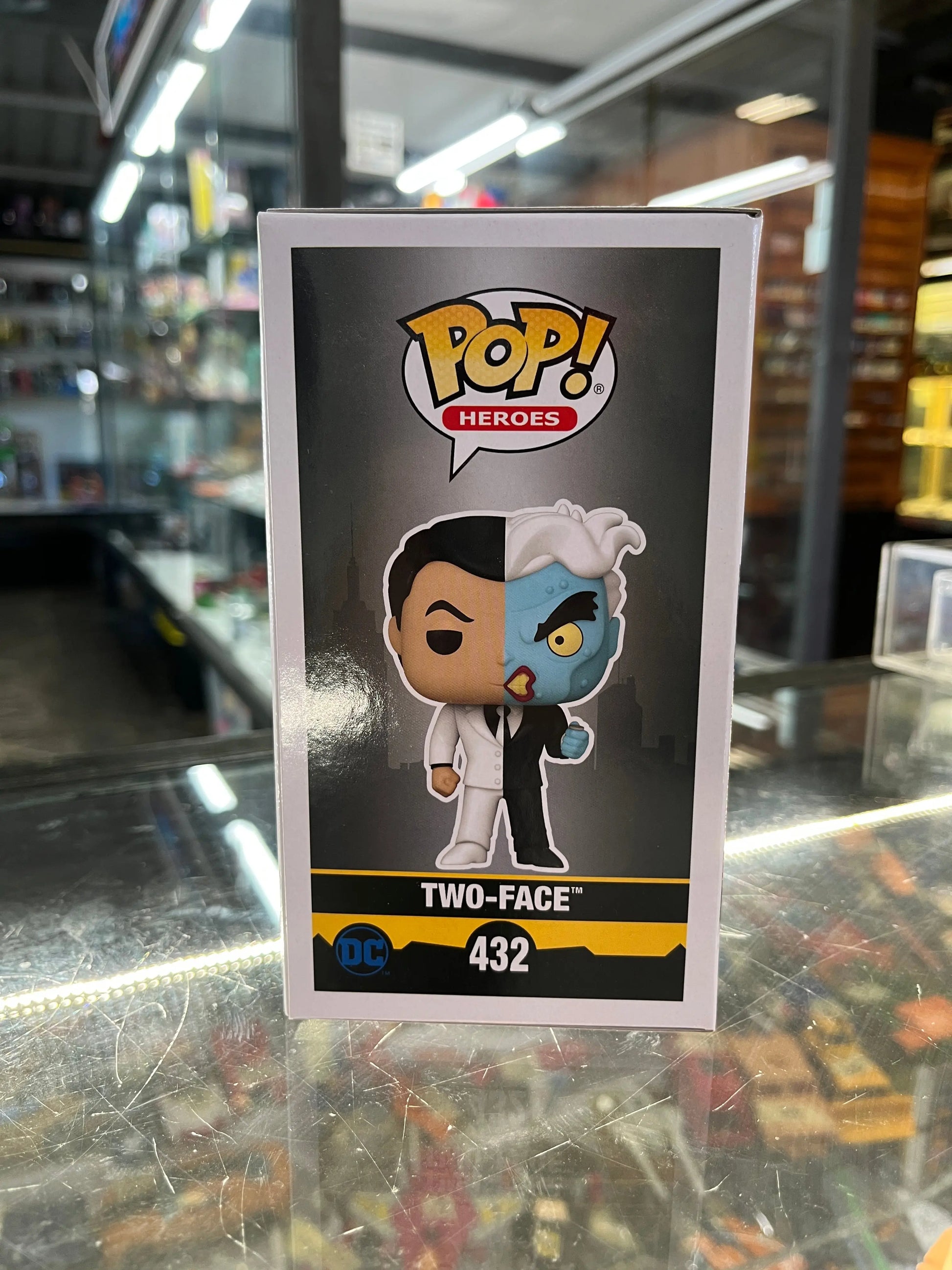 Funko Pop! Heroes Batman The Animated Series Two-Face #432 FRENLY BRICKS - Open 7 Days