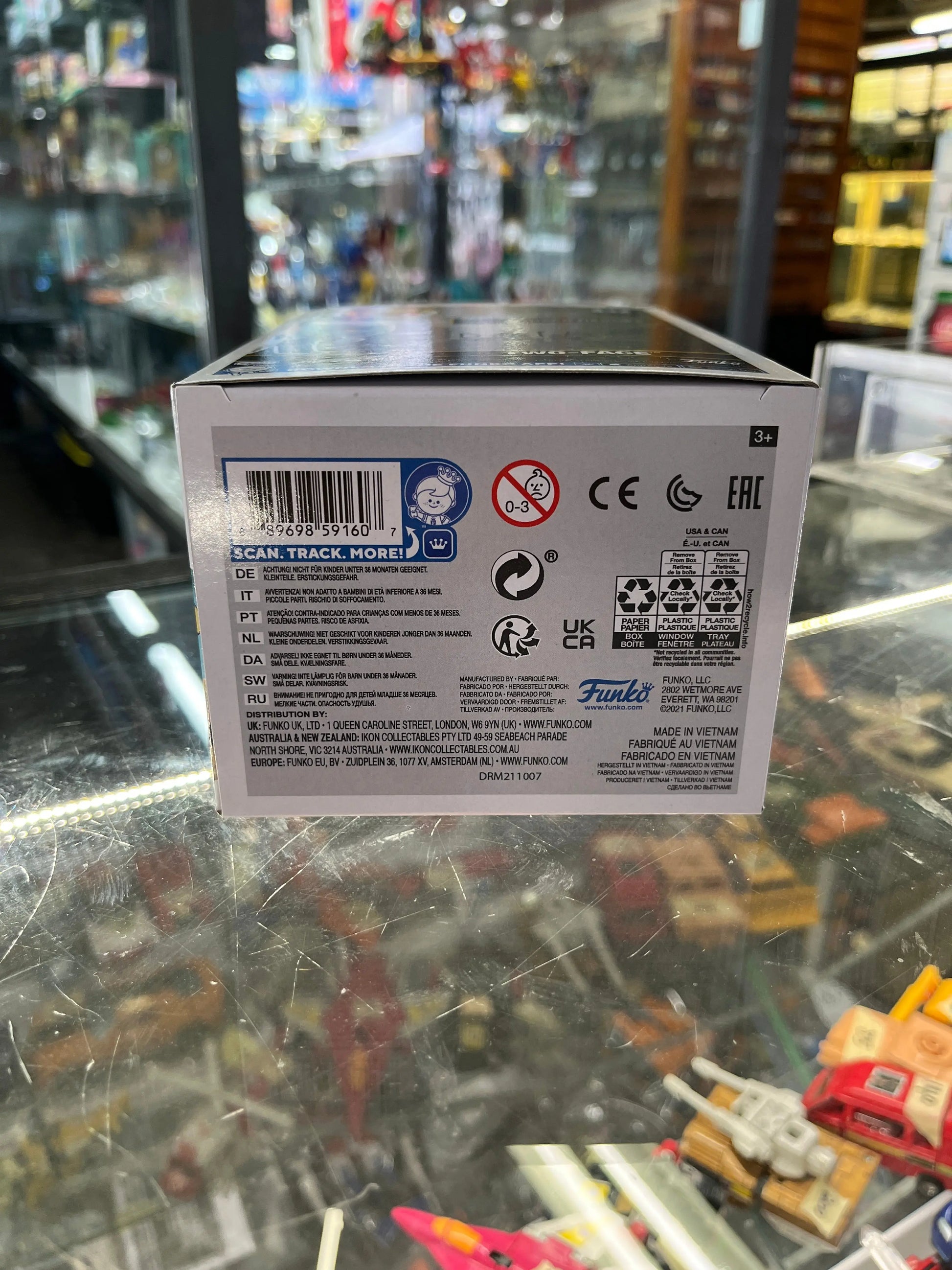 Funko Pop! Heroes Batman The Animated Series Two-Face #432 FRENLY BRICKS - Open 7 Days