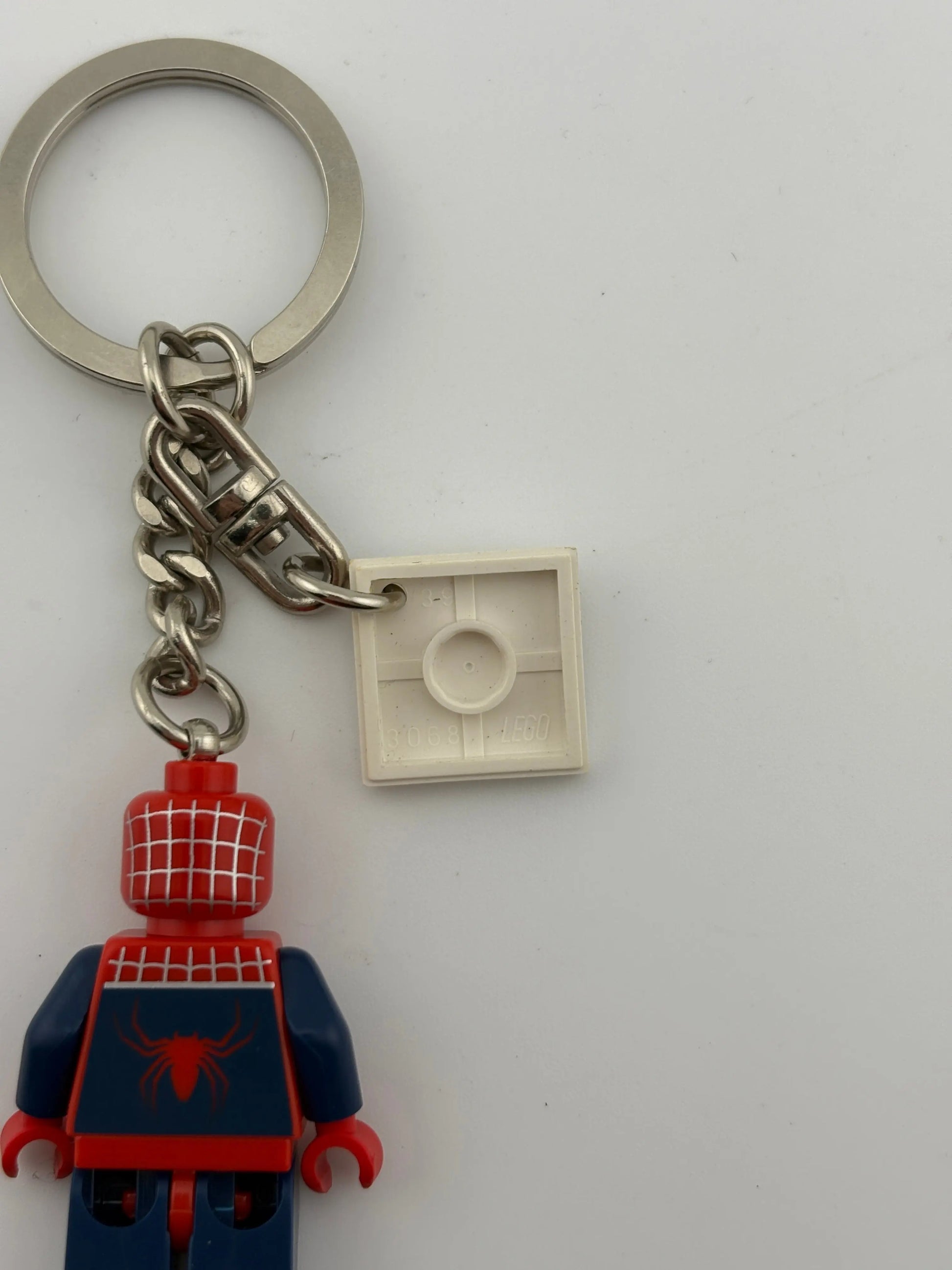 Lego Spider-Man Keychain Minifigure Spider-Man 851027 2004 RARE FRENLY BRICKS - Open 7 Days