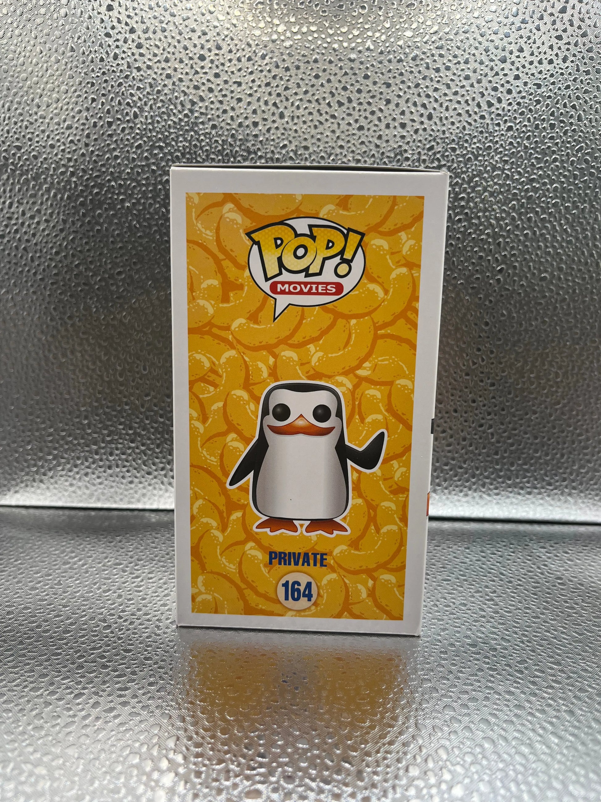 Funko POP Movies - Penguins - Private #164 FRENLY BRICKS - Open 7 Days