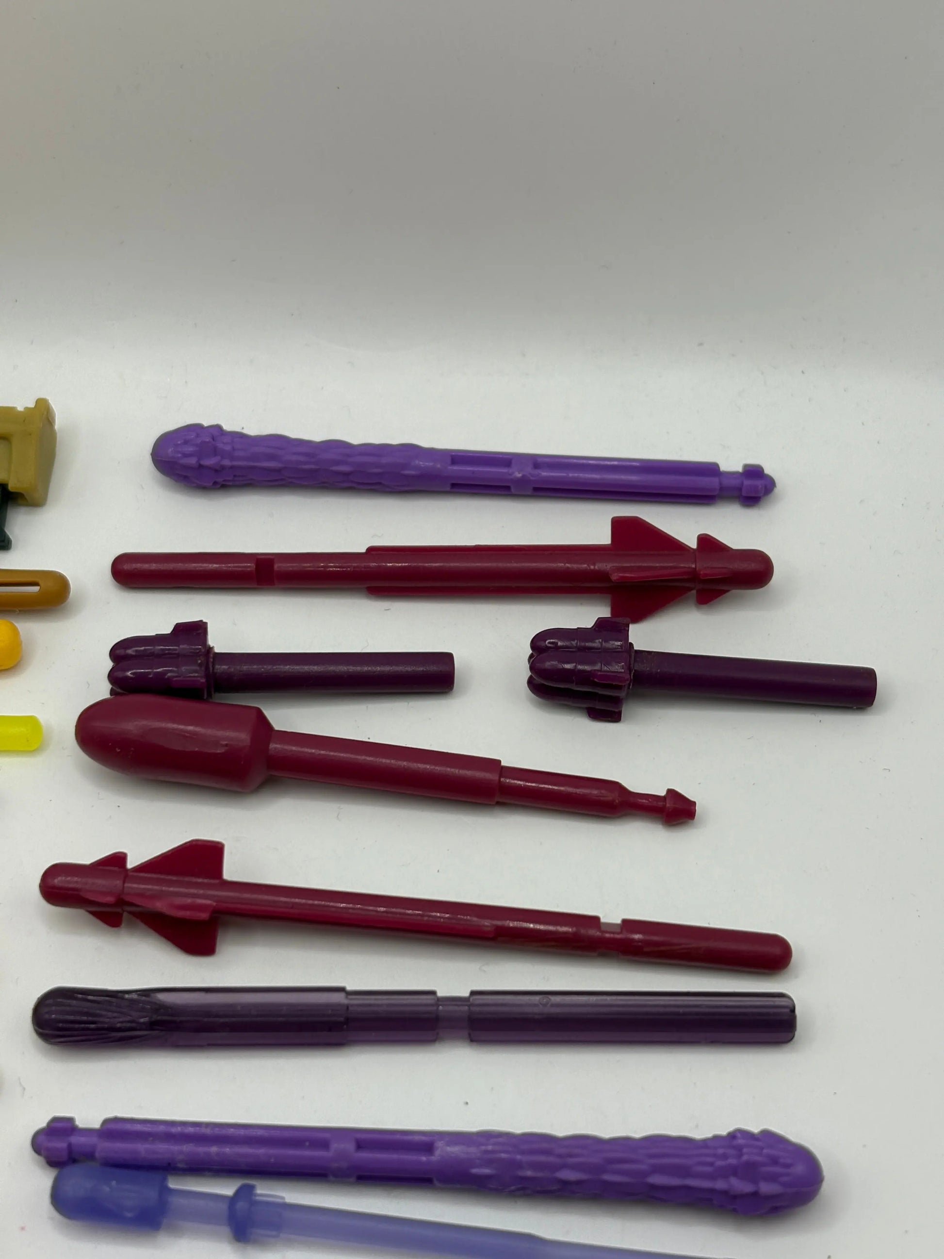 Assorted Branded Action Figure Missile Piece / Accessory Pink Yellow Purple Lot FRENLY BRICKS - Open 7 Days
