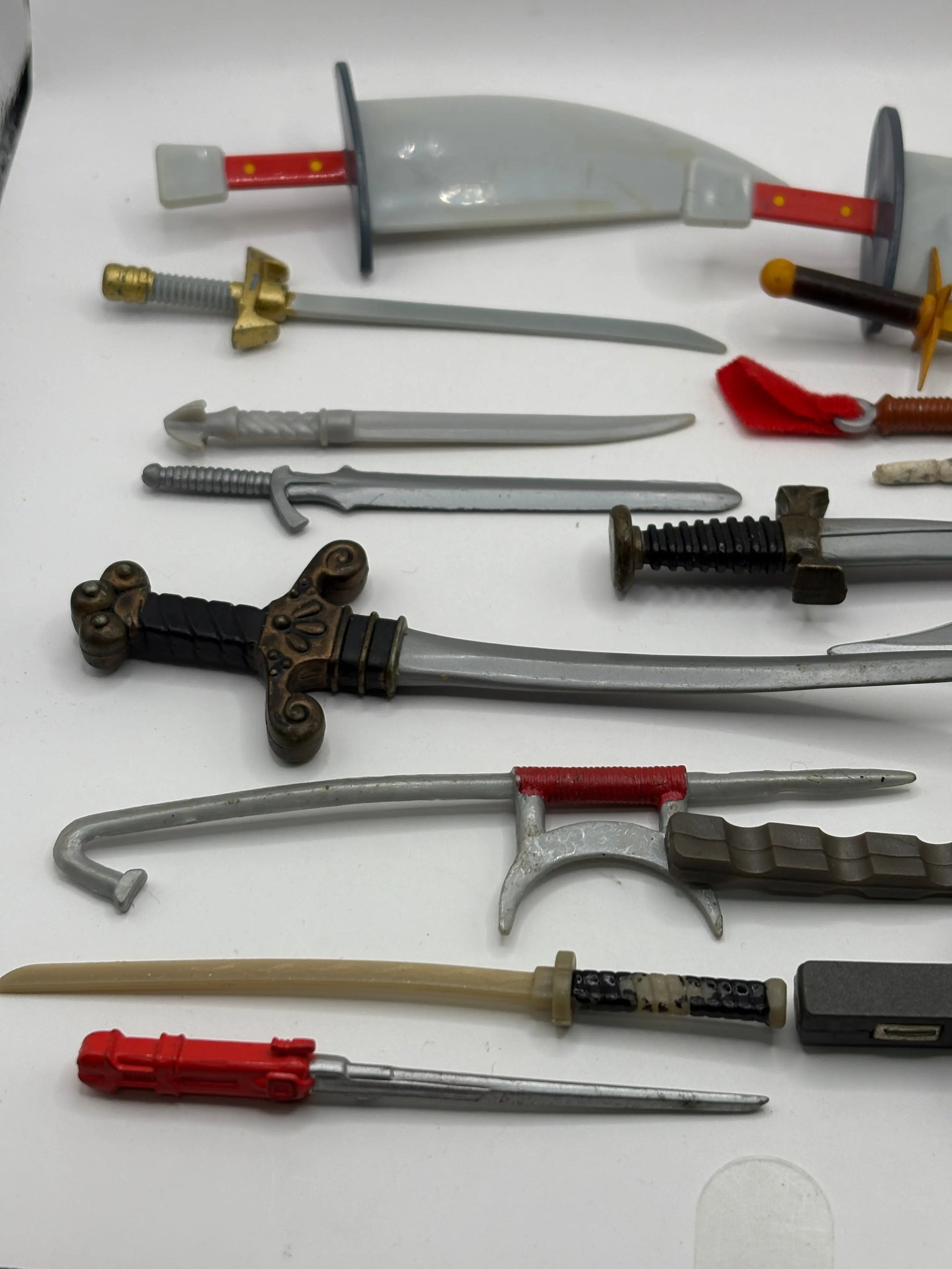 Assorted Action Figure Pirate Ninja Sword Weapon Lot Mixed FRENLY BRICKS - Open 7 Days