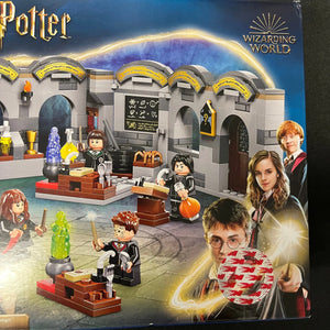 LEGO Harry Potter - Hogwarts Castle: Potions Class 76431 FRENLY BRICKS - Open 7 Days