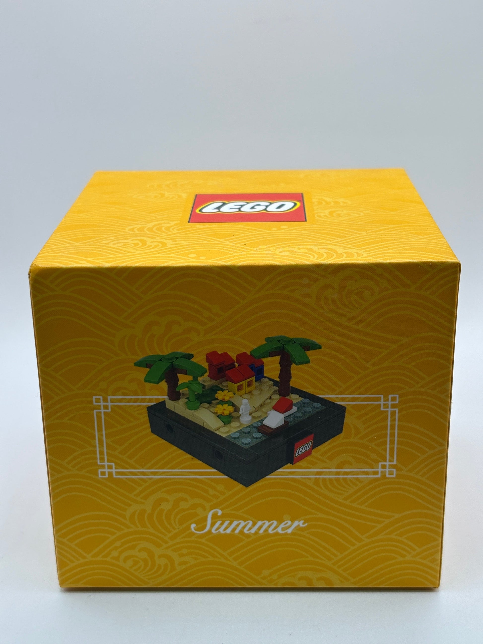 LEGO Summer 6307986 Bricktober Seasonal New and Sealed FRENLY BRICKS - Open 7 Days