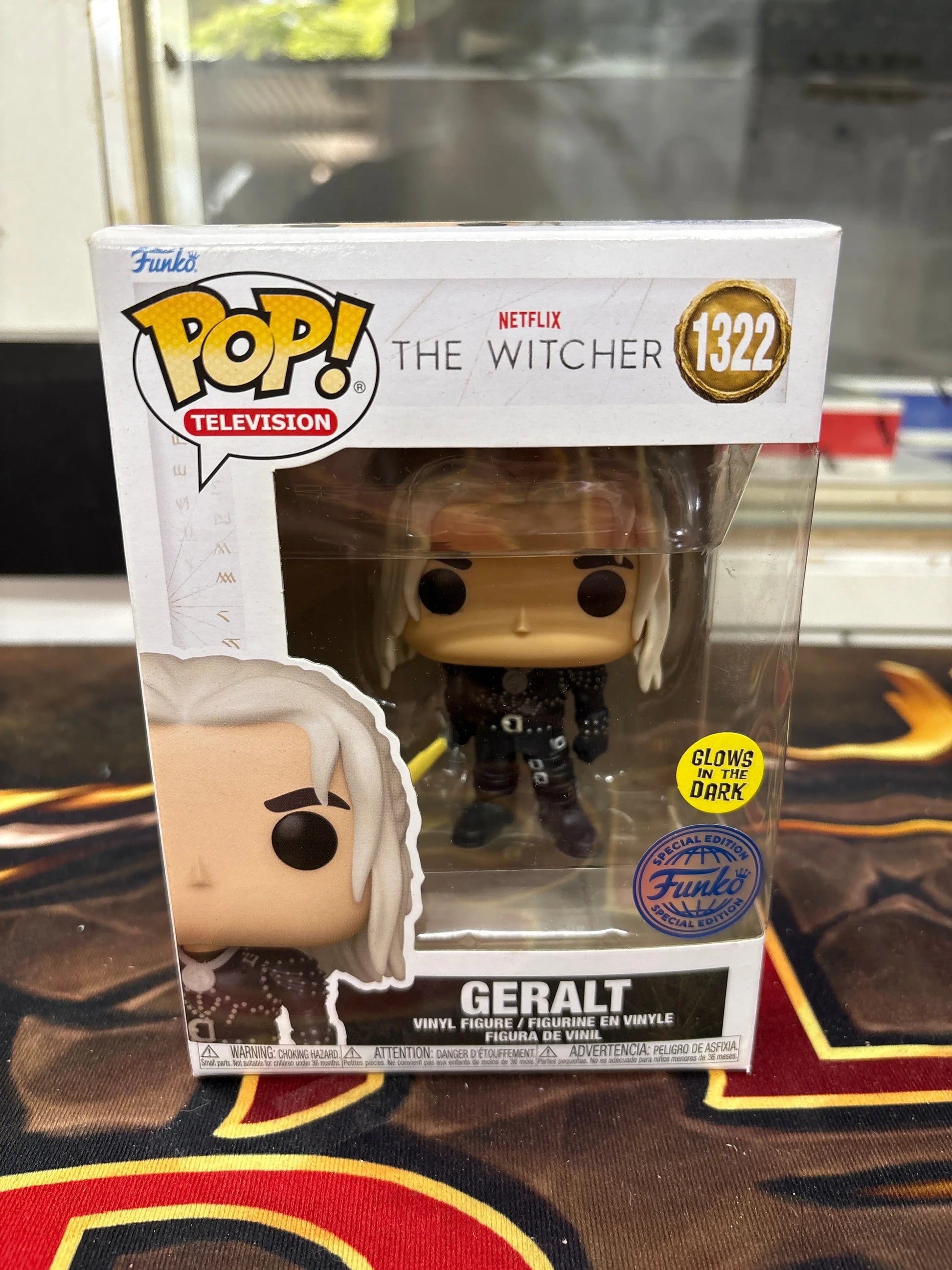 Funko POP! Television The Witcher #1322 Geralt Glow SE FRENLY BRICKS - Open 7 Days
