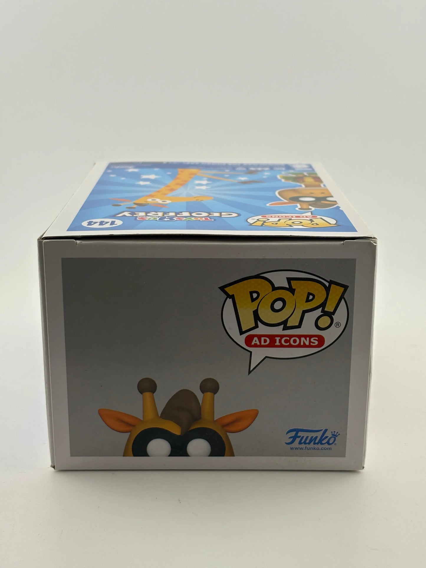 Funko POP! Ad Icons Toys R Us x DC #144 Geoffrey as Robin Canada Exclusive FRENLY BRICKS - Open 7 Days