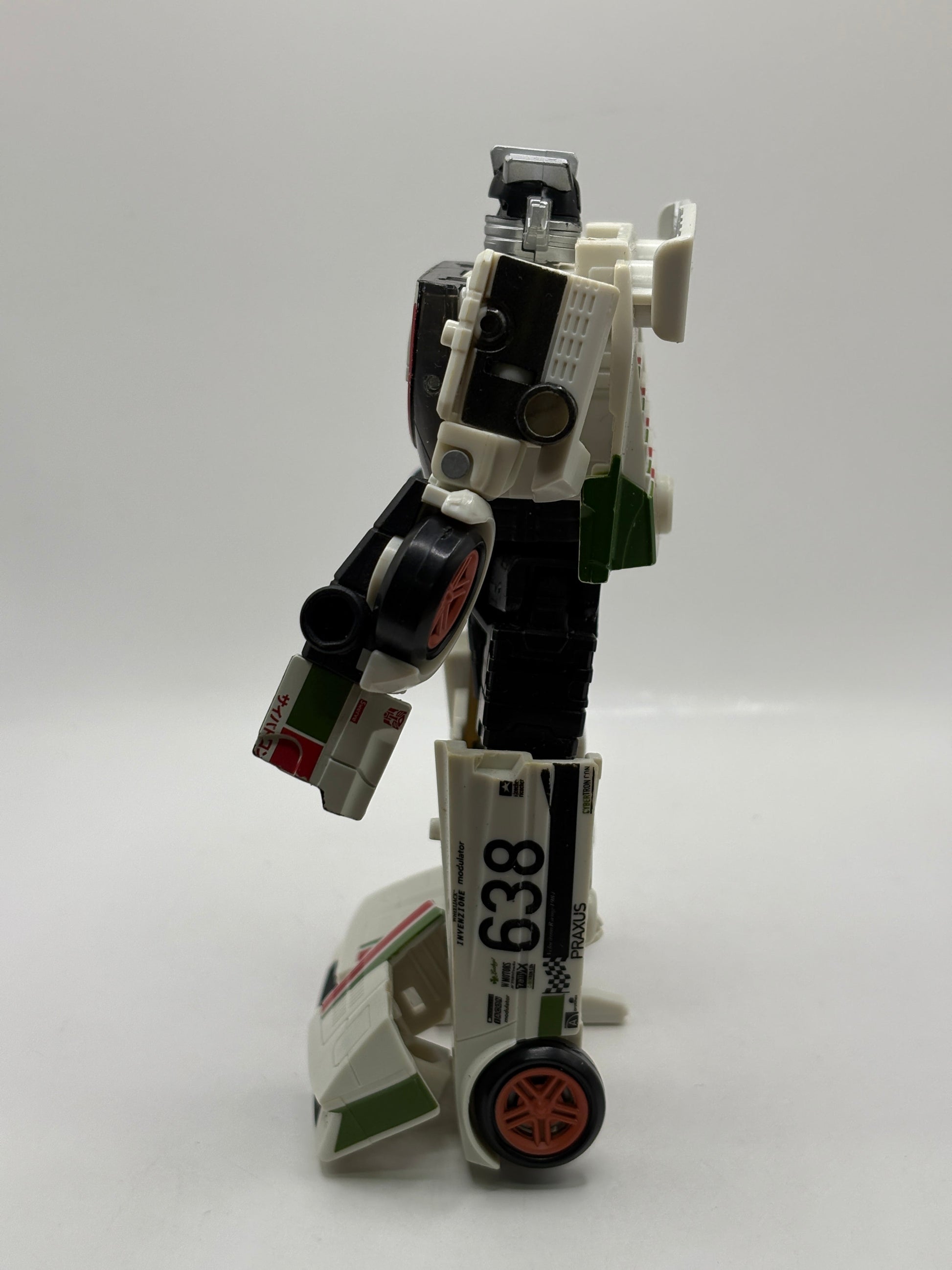 Transformers Generations War for Cybertron: Earthrise Deluxe Wheeljack Action Figure FRENLY BRICKS - Open 7 Days