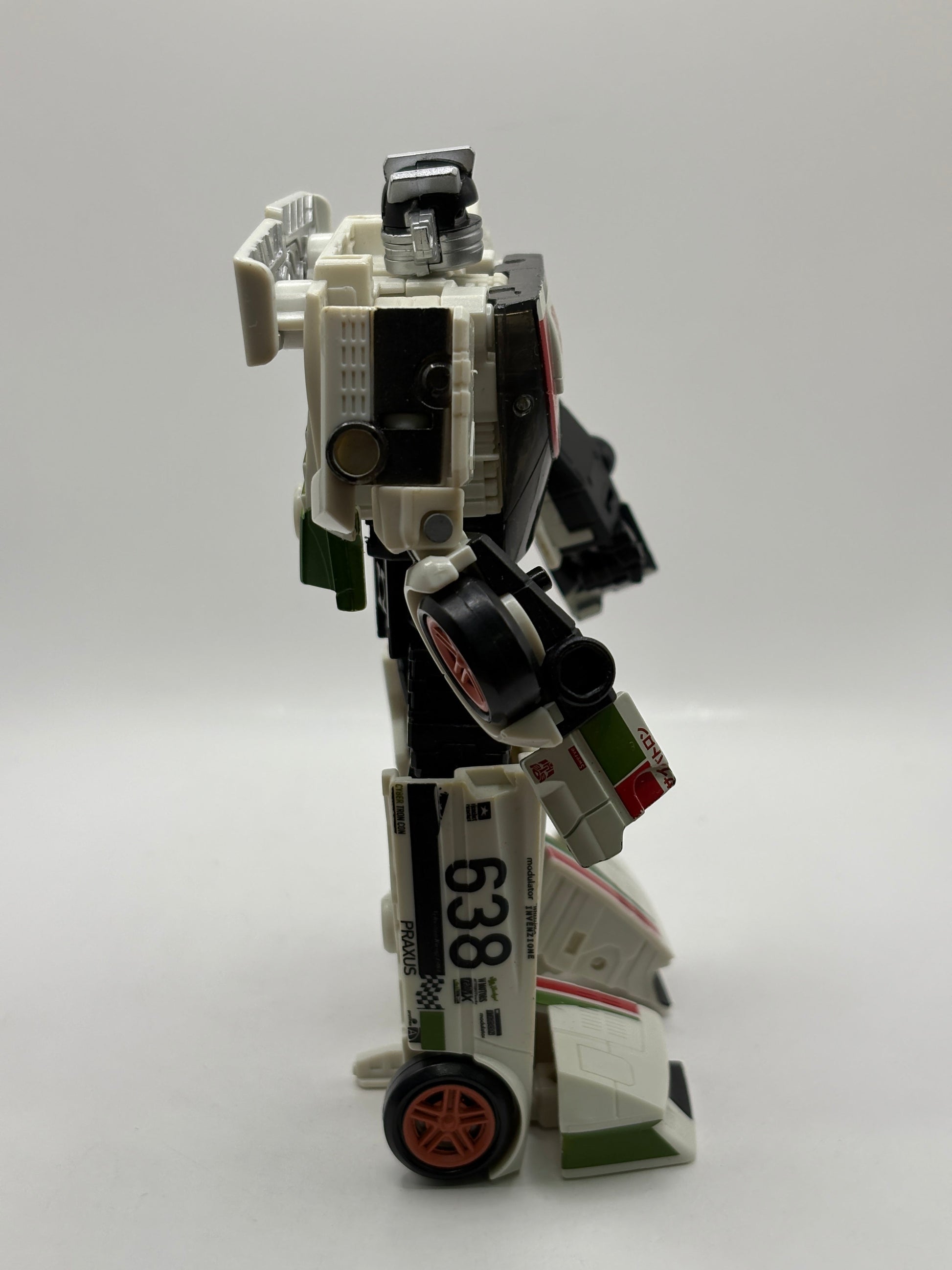 Transformers Generations War for Cybertron: Earthrise Deluxe Wheeljack Action Figure FRENLY BRICKS - Open 7 Days