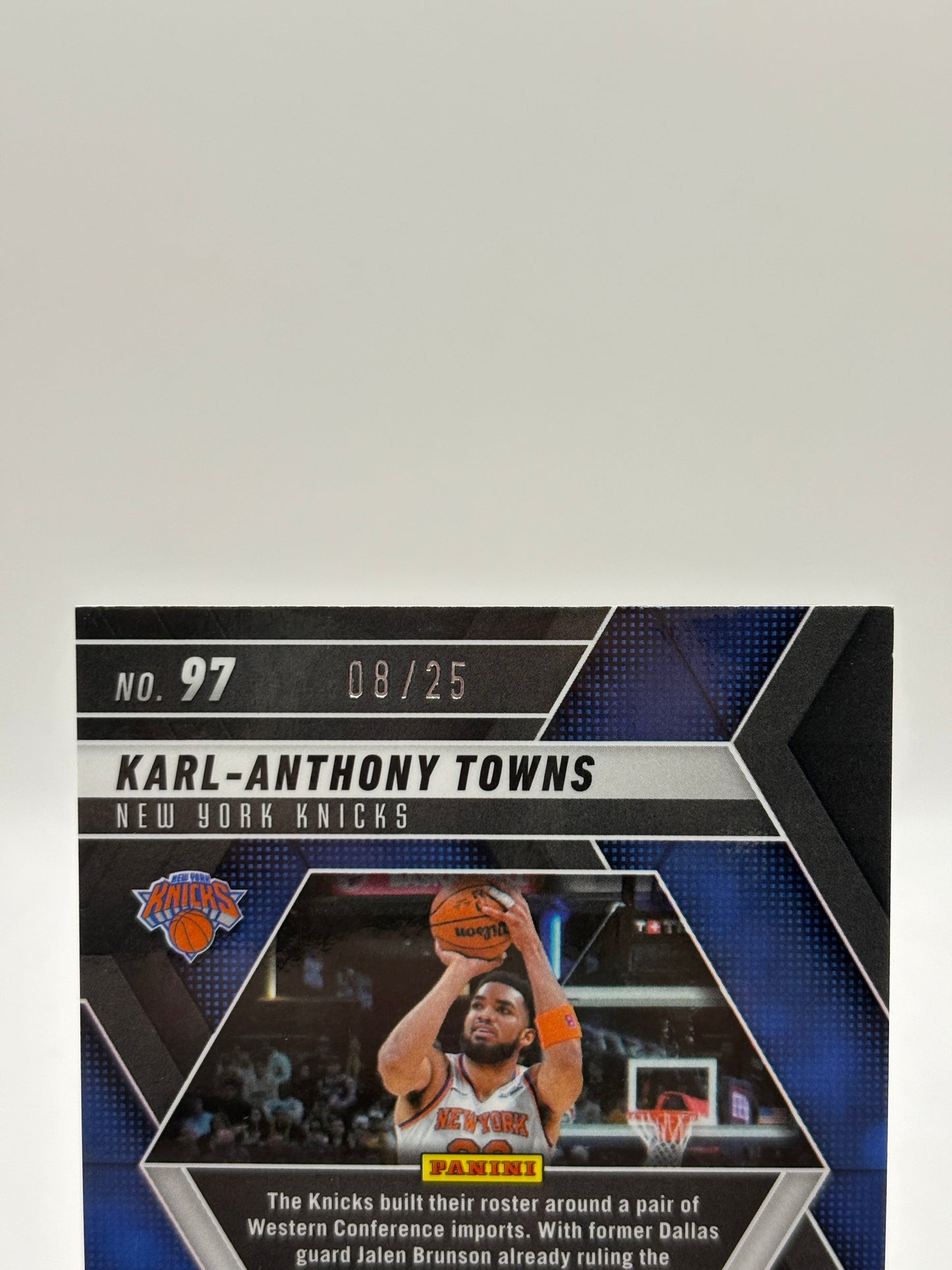 2024-25 Panini Mosaic - #97 Karl Anthony Towns Orange Fluorescent 08/25 FRENLY BRICKS - Open 7 Days