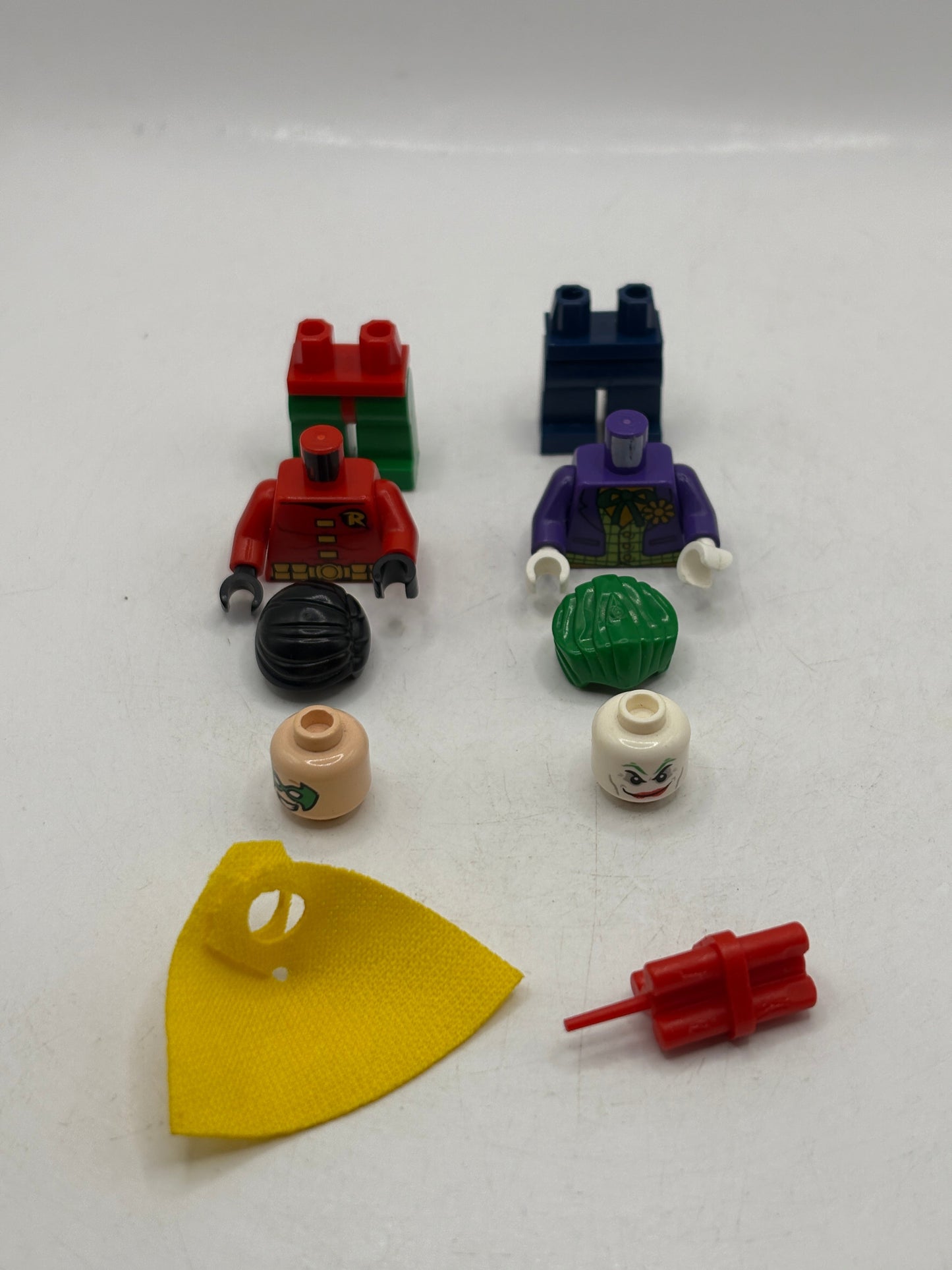 Lego DC Superheroes- The Joker SH005 & Robin Short Cape SH112 Minifigure FRENLY BRICKS - Open 7 Days