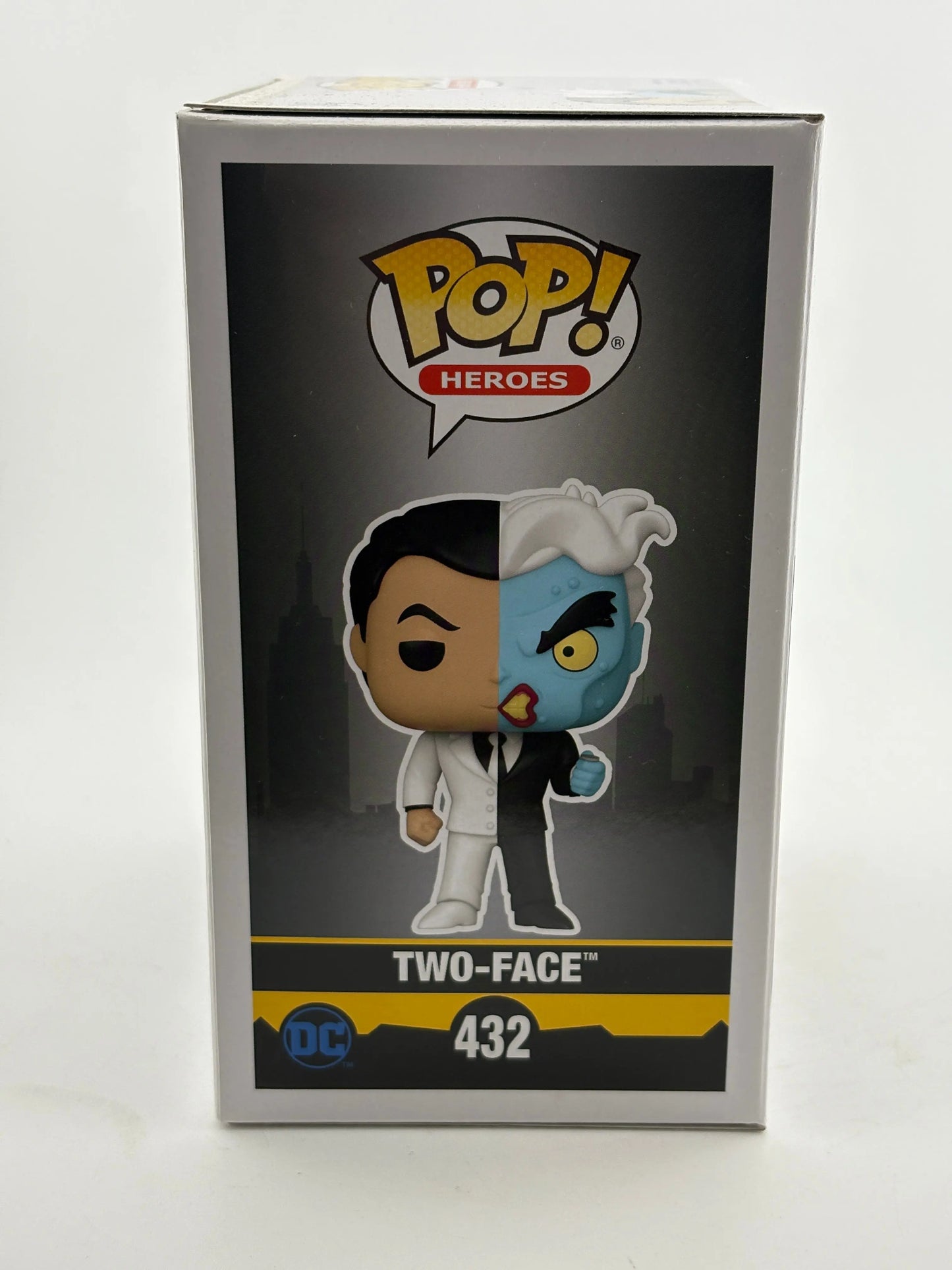 Funko POP! Heroes Batman Animated Series #432 Two-Face Special Edition FRENLY BRICKS - Open 7 Days
