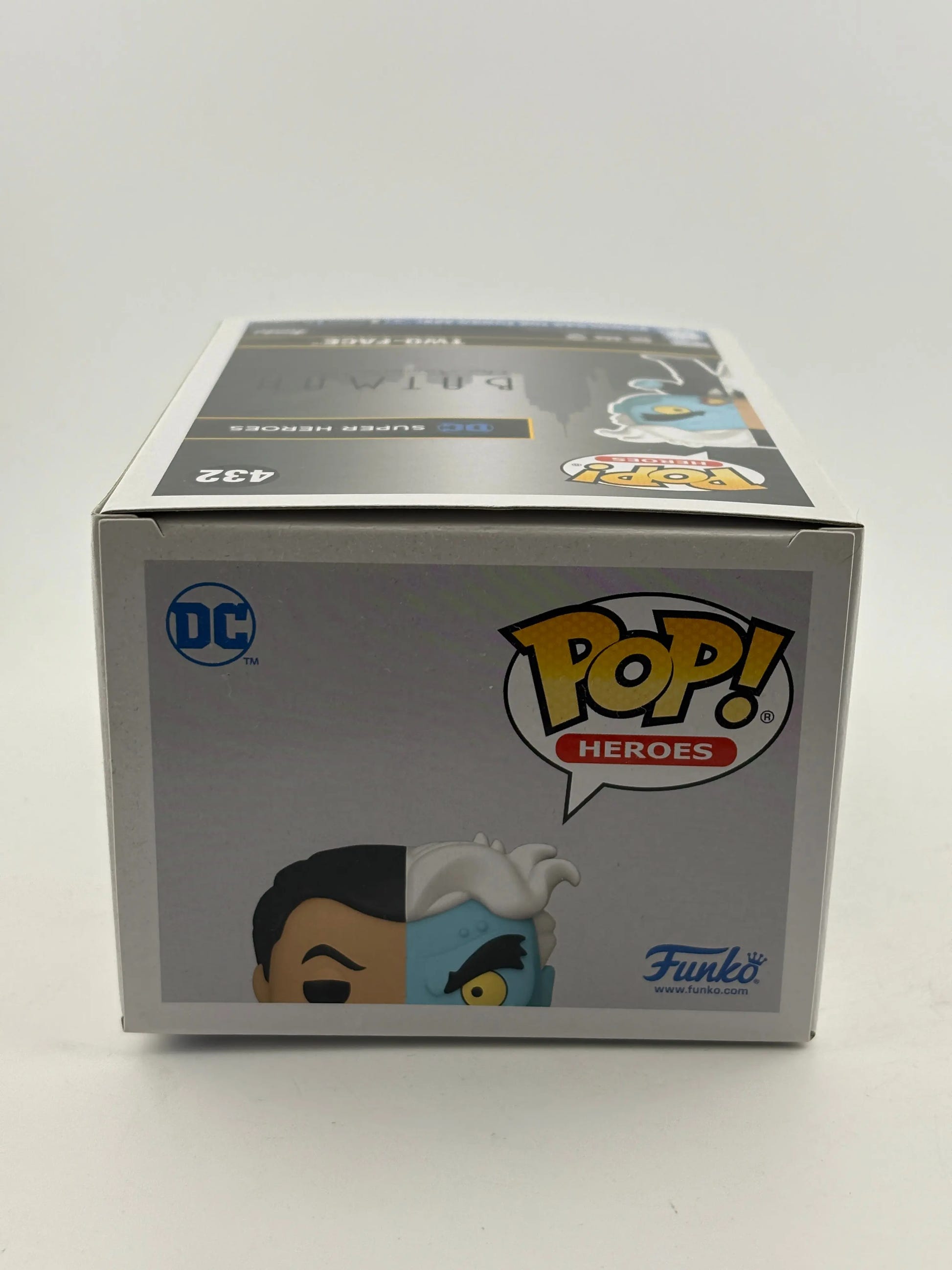 Funko POP! Heroes Batman Animated Series #432 Two-Face Special Edition FRENLY BRICKS - Open 7 Days image 5