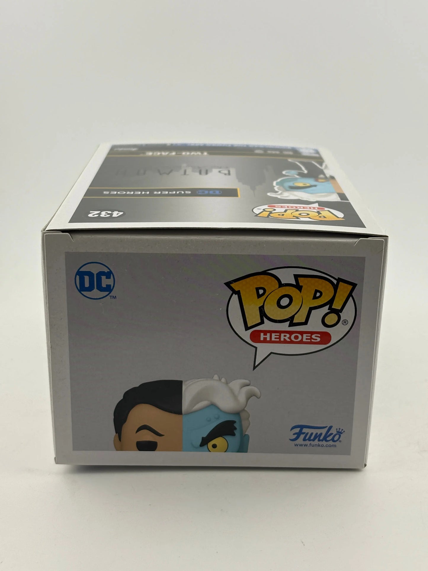 Funko POP! Heroes Batman Animated Series #432 Two-Face Special Edition FRENLY BRICKS - Open 7 Days
