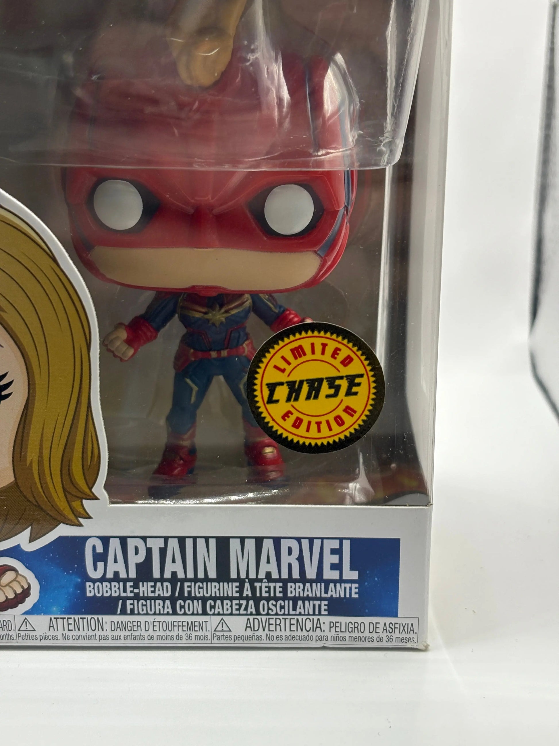 Funko POP! Captain Marvel #425 Captain Marvel Limited Chase FRENLY BRICKS - Open 7 Days