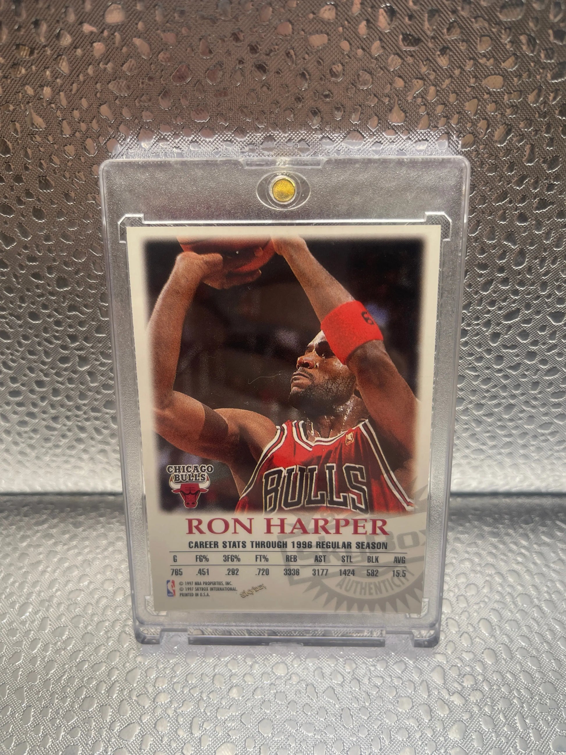 1997-98 Skybox Premium Autographics Ron Harper Auto FRENLY BRICKS - Open 7 Days