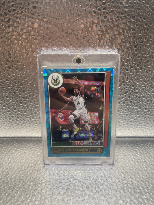 Giannis Antetokounmpo 2021-22 Panini NBA Hoops #103 Teal Explosion Bucks NM FRENLY BRICKS - Open 7 Days
